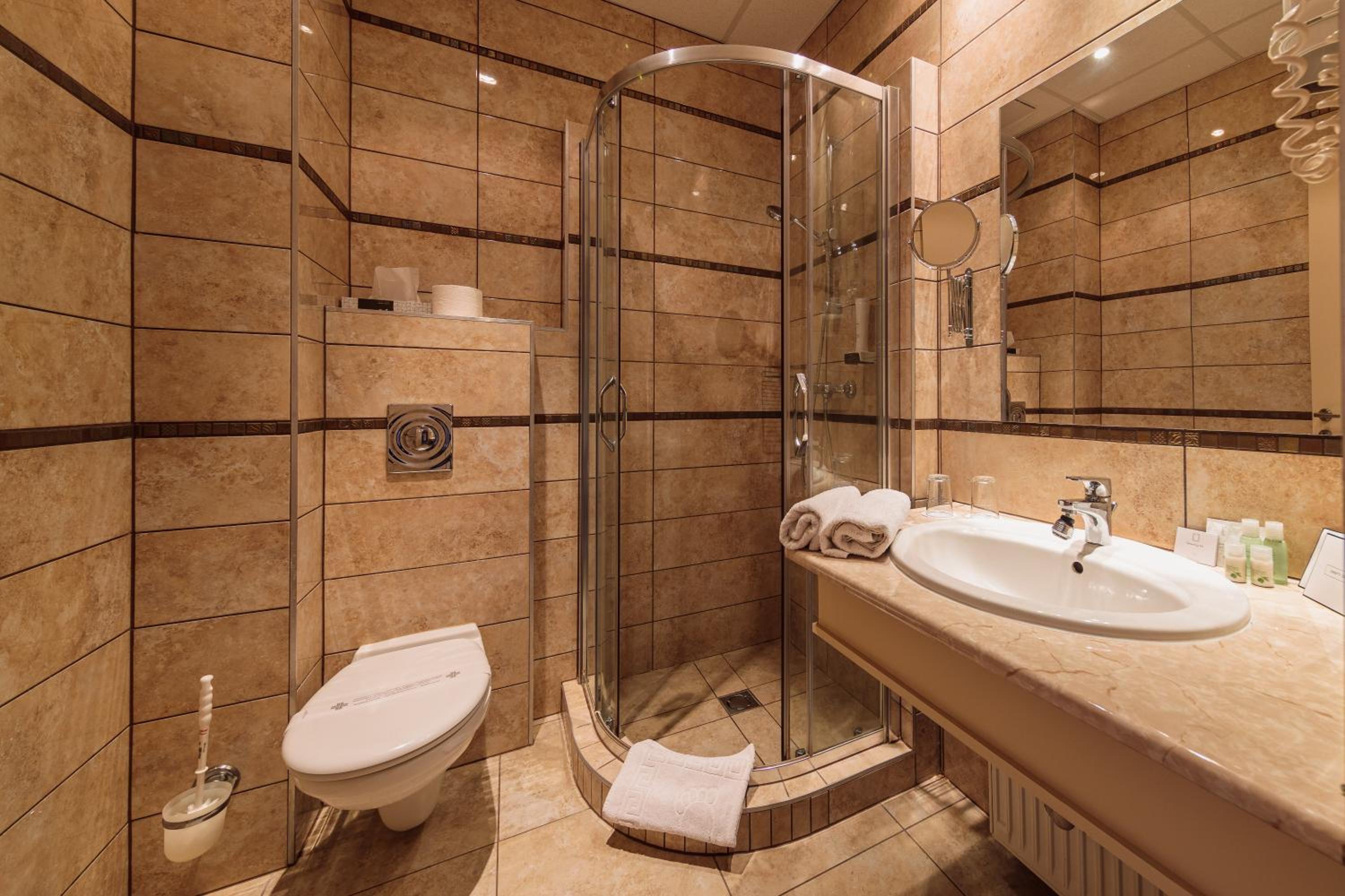 Double or Twin Room - Photo 2