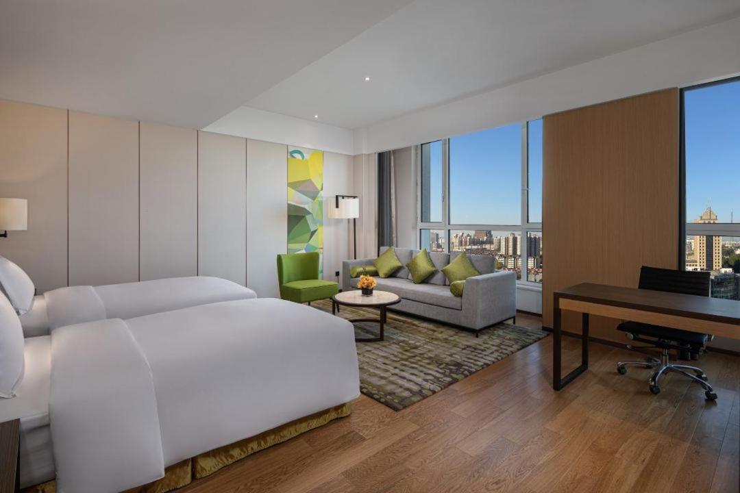 Standard Twin Room with Two Twin Beds photo 2