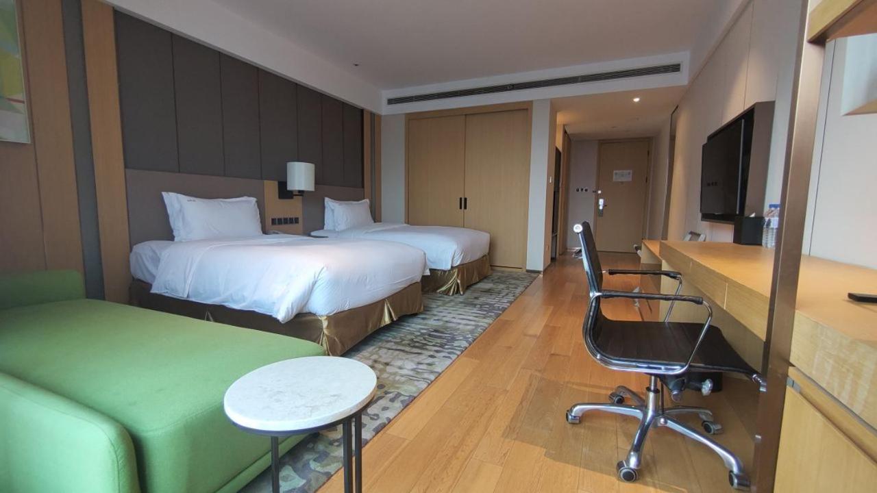 Standard Twin Room with Two Twin Beds photo 1