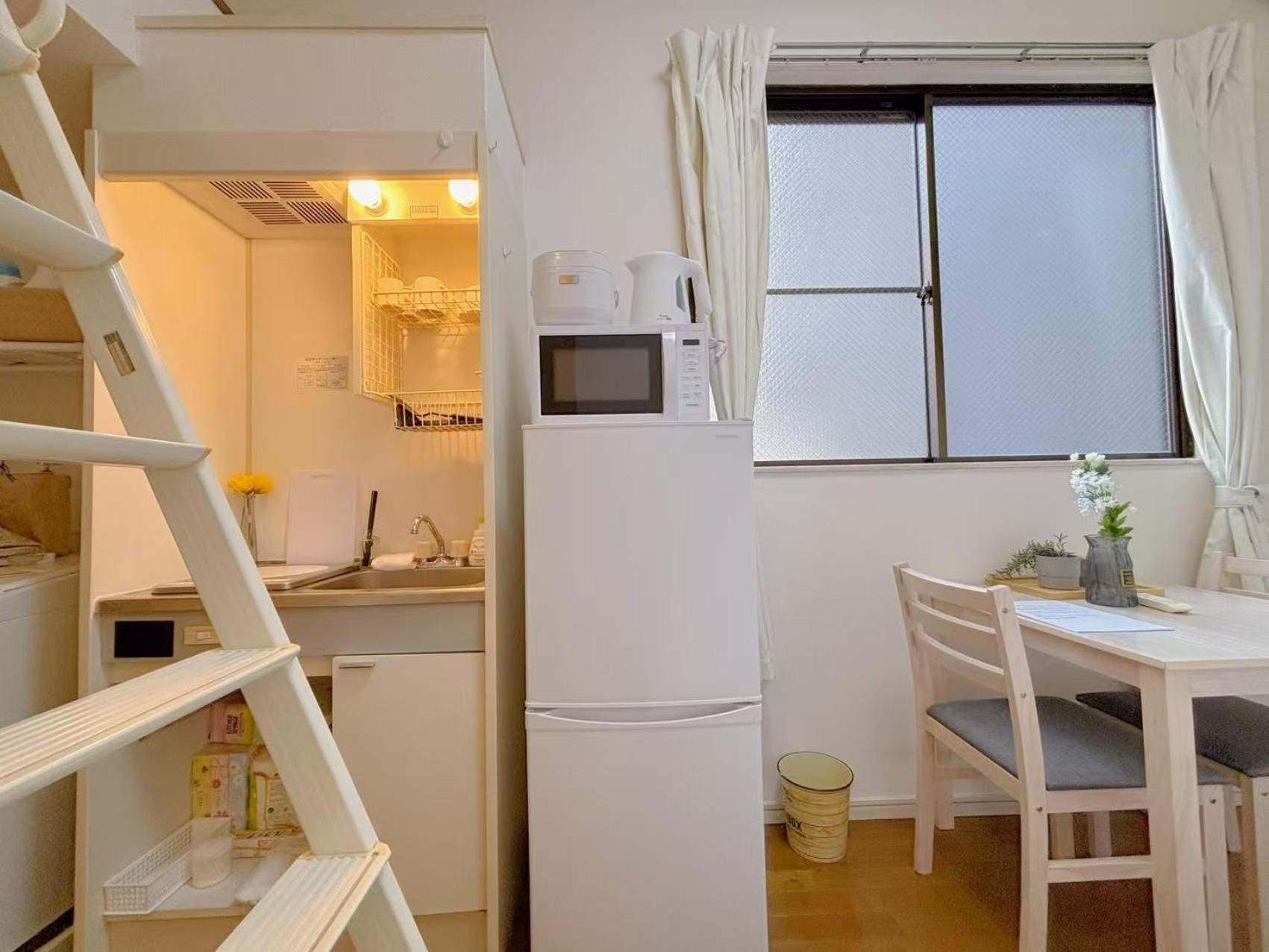 Economy Triple Room photo 2