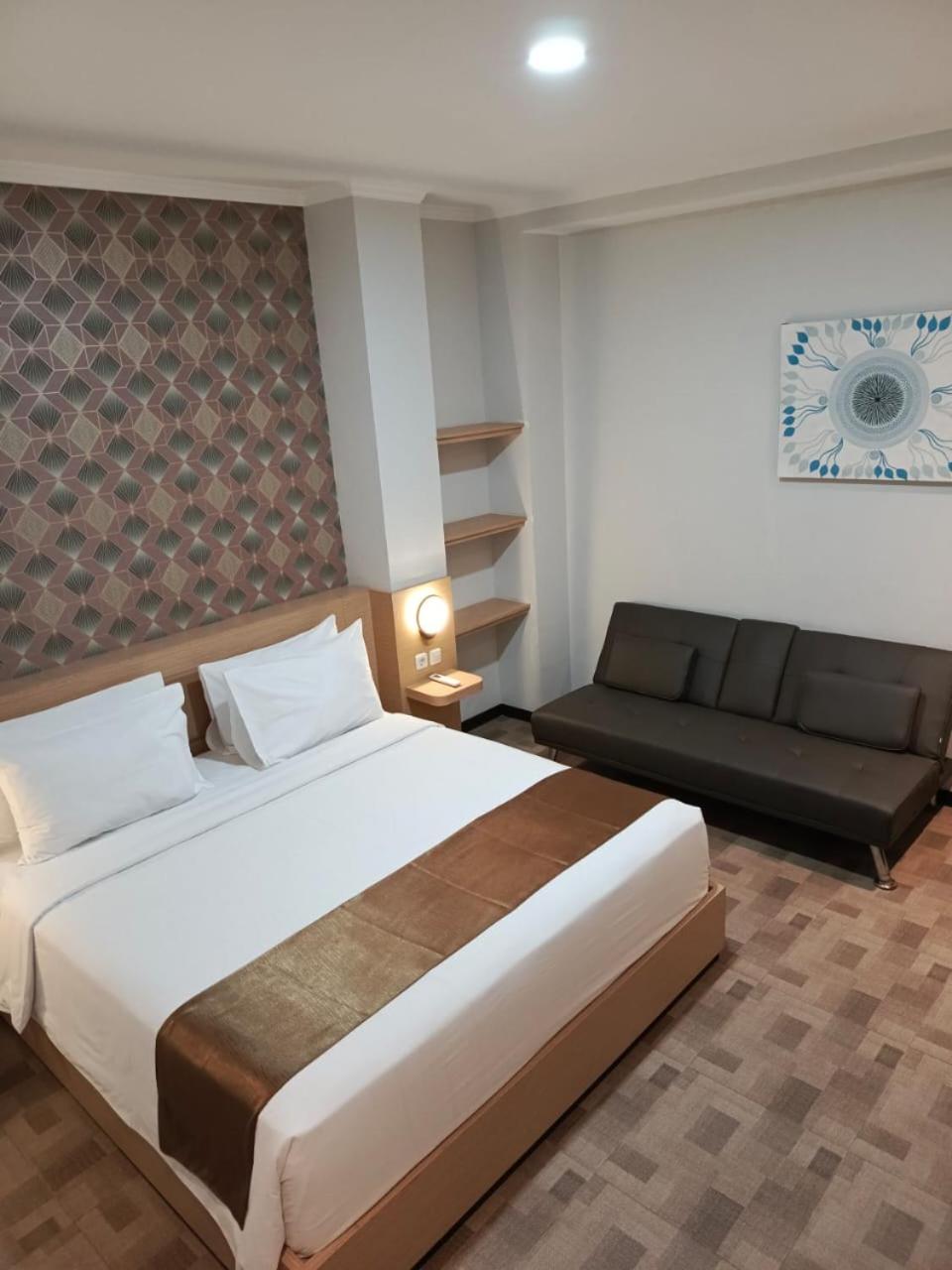 Suite - Photo 4