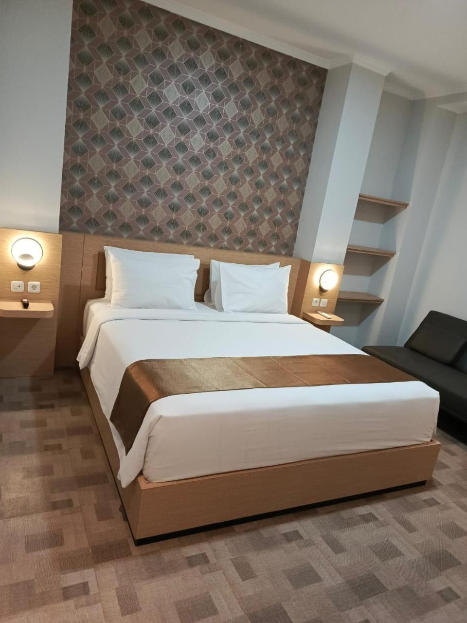 Suite - Photo 2