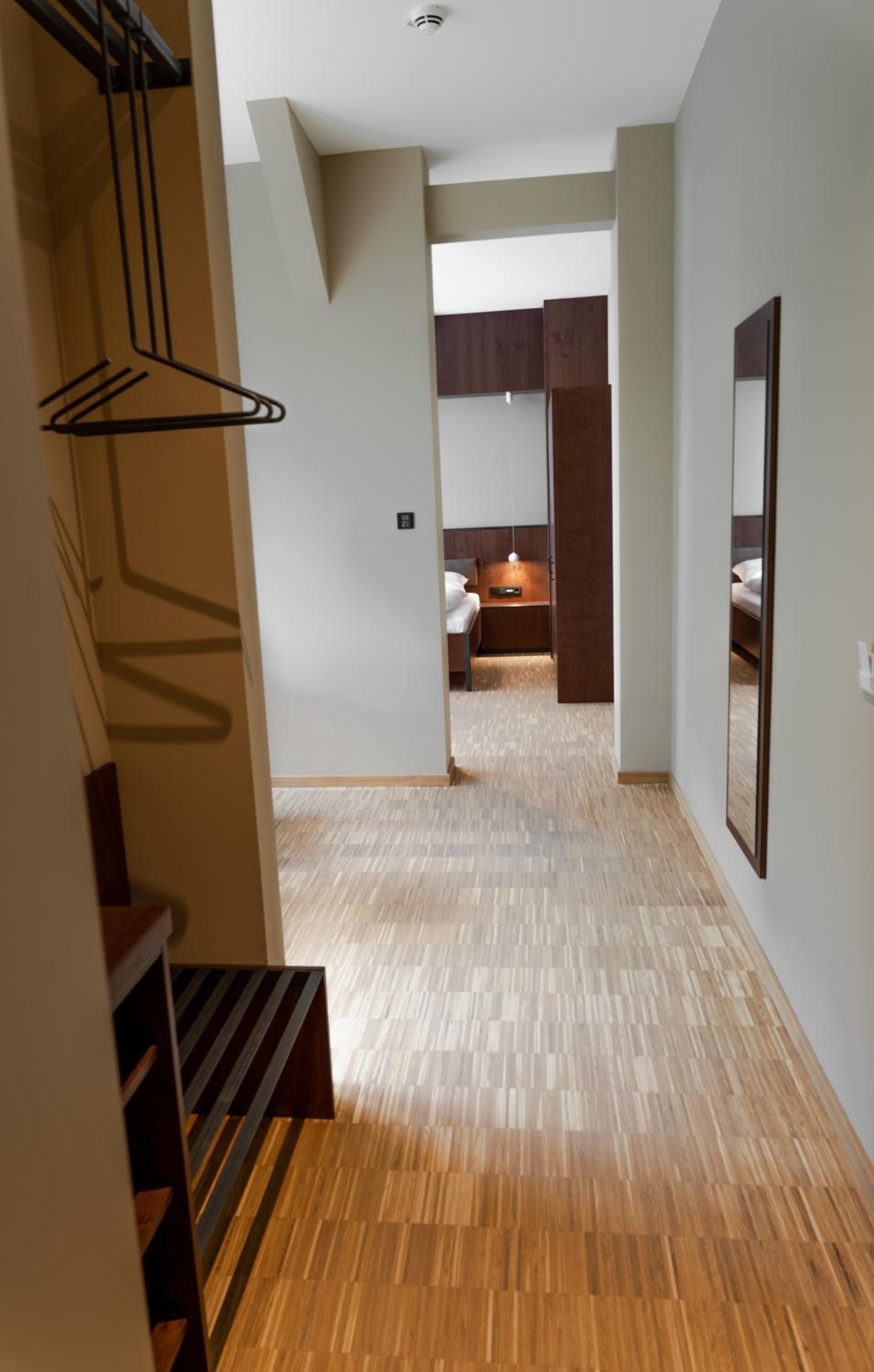 Deluxe Junior Suite - Photo 12