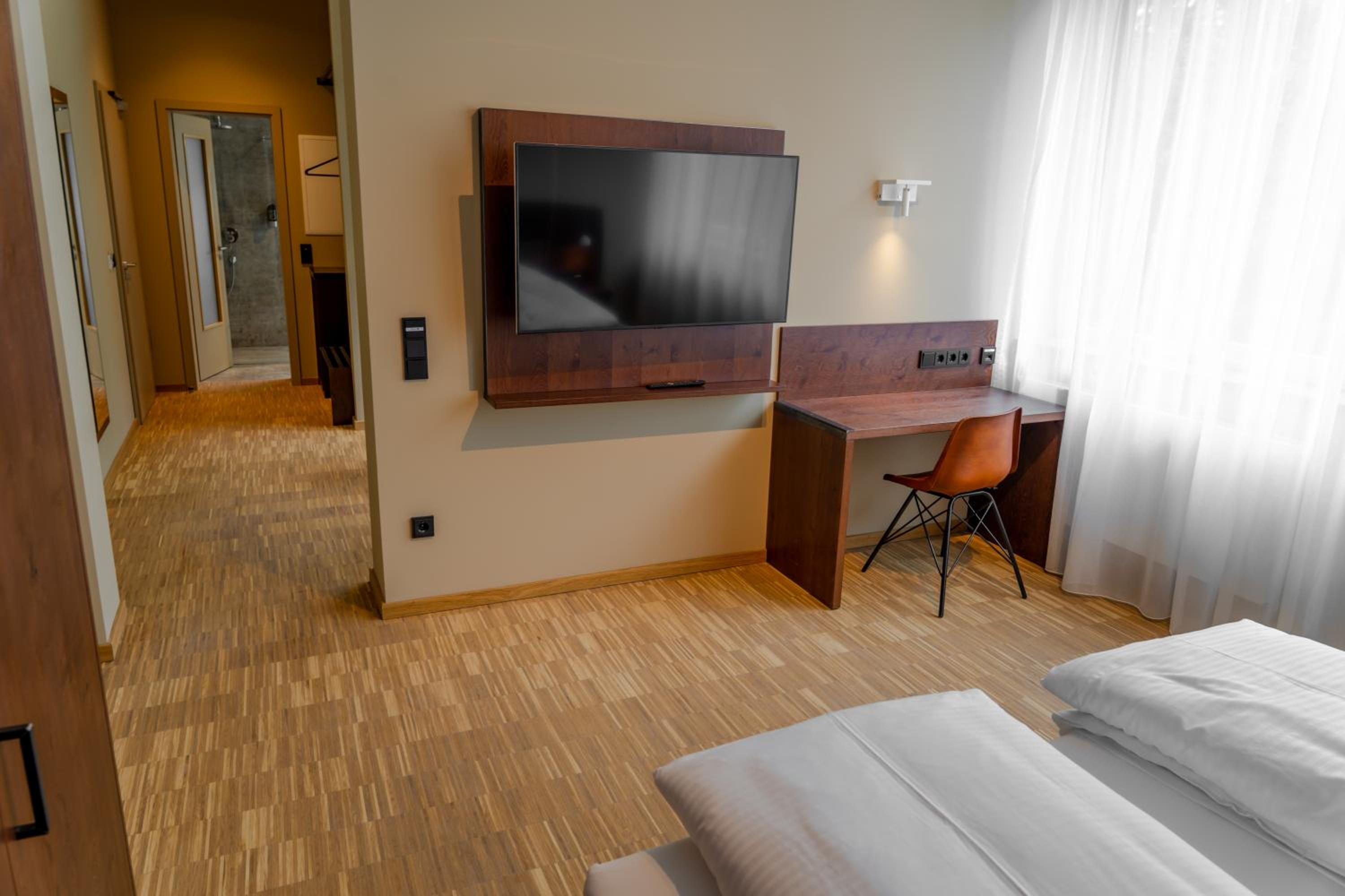 Deluxe Junior Suite - Photo 7