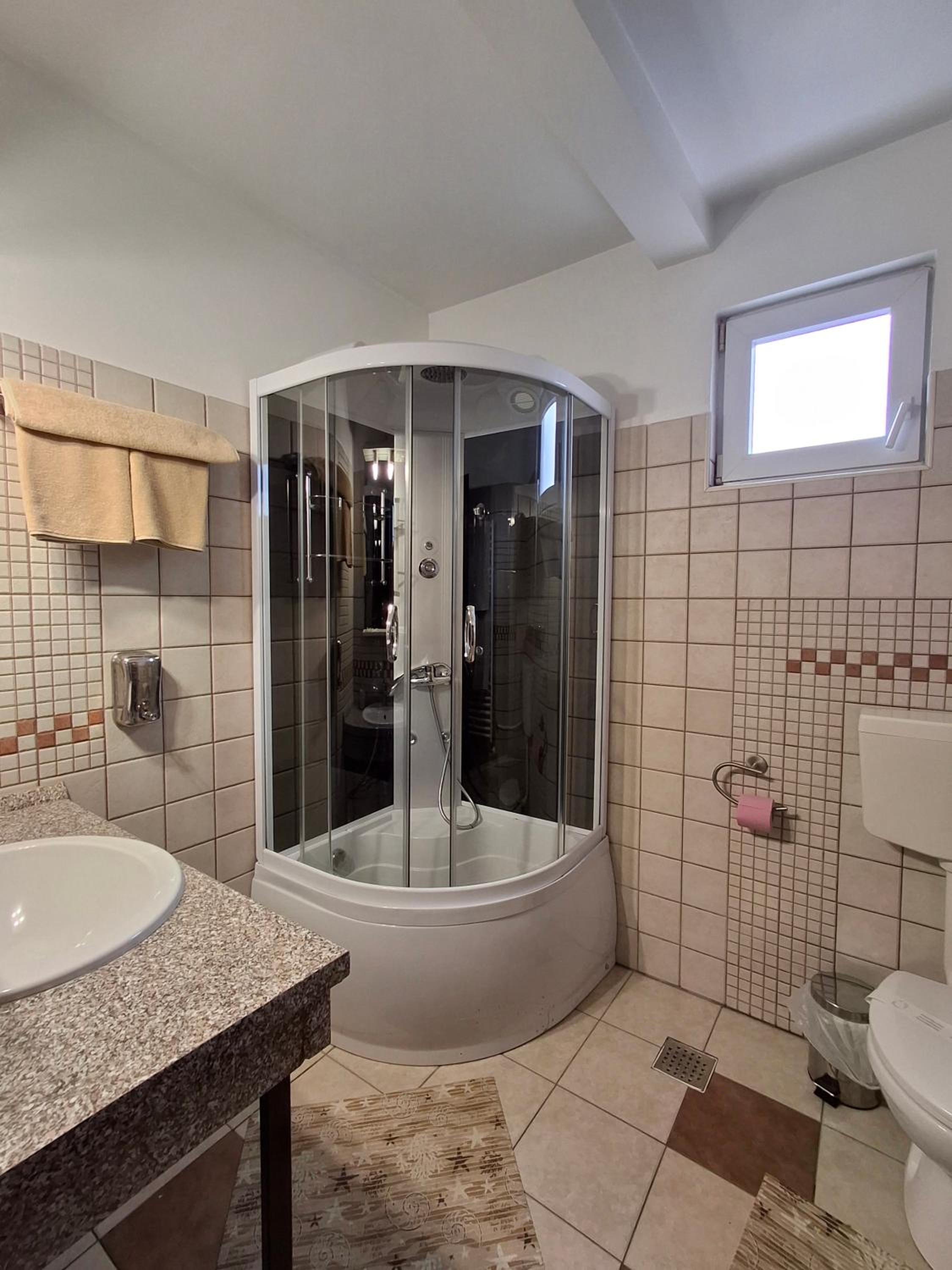 Superior Triple Room photo 2