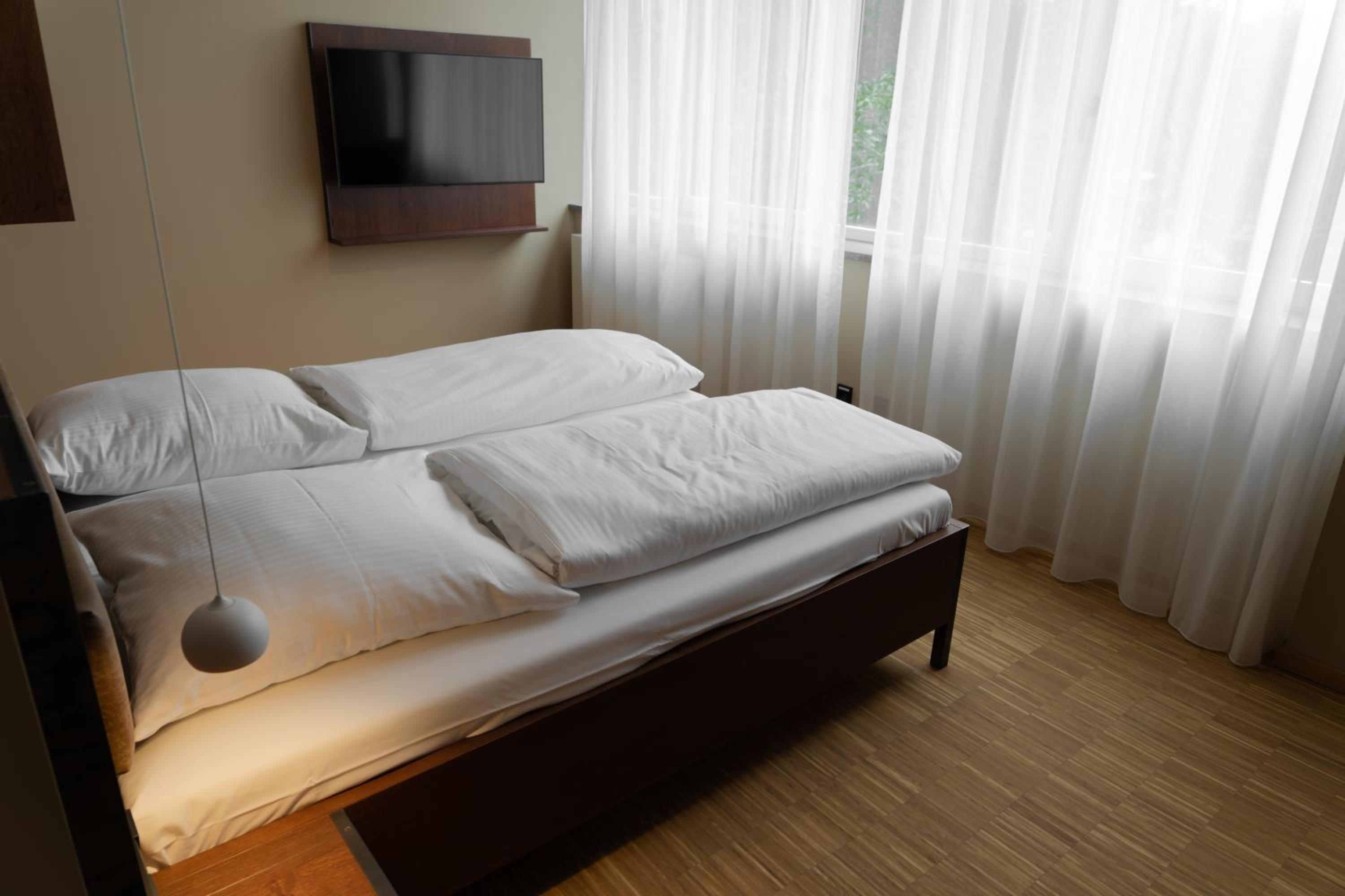 One-Bedroom Suite - Photo 1