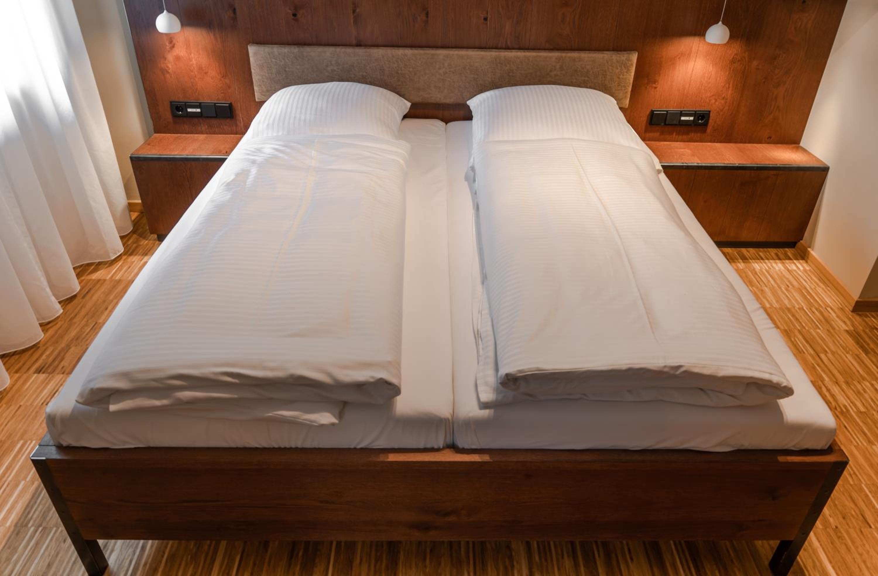 Deluxe Junior Suite - Photo 14