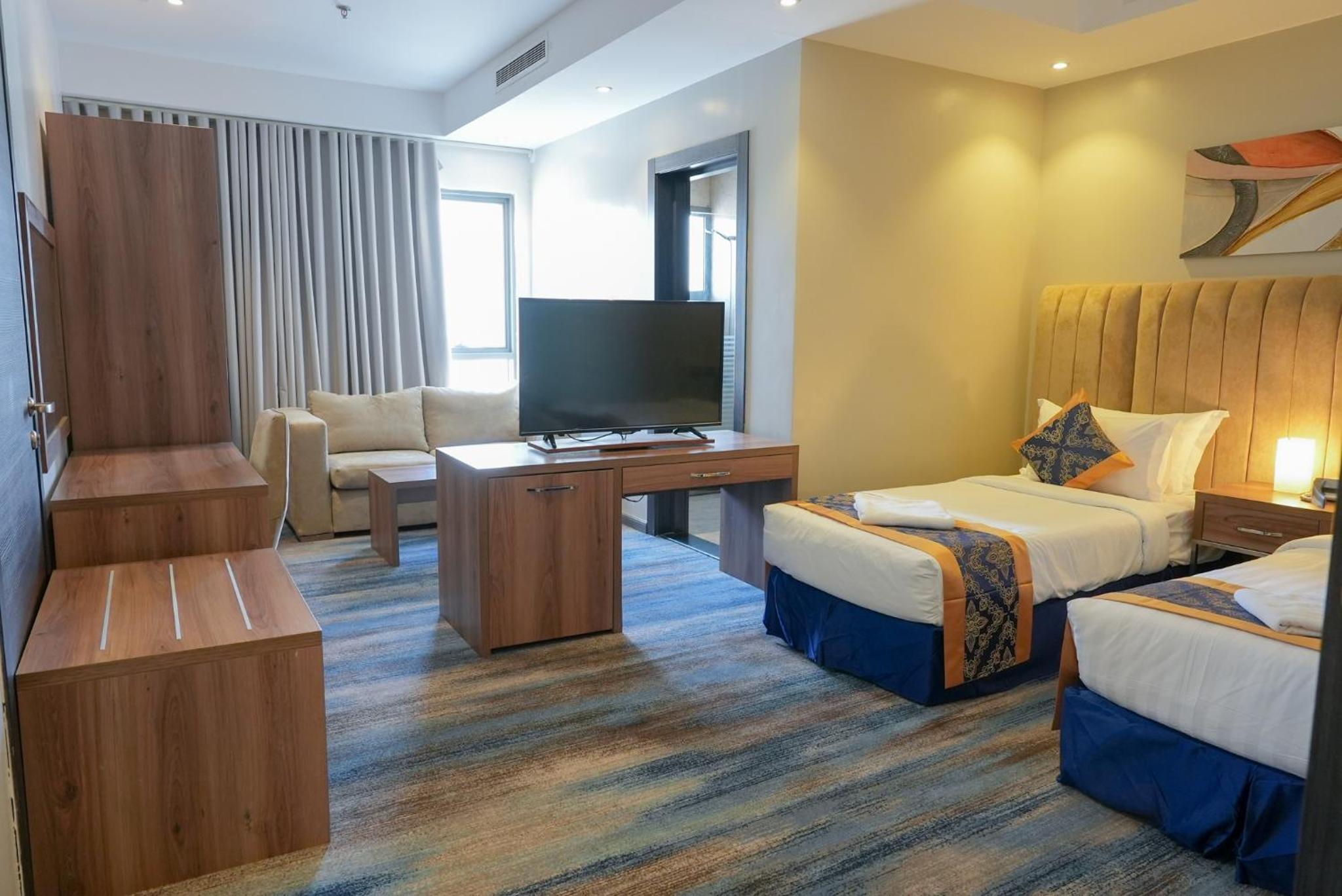 Twin Room - Photo 2
