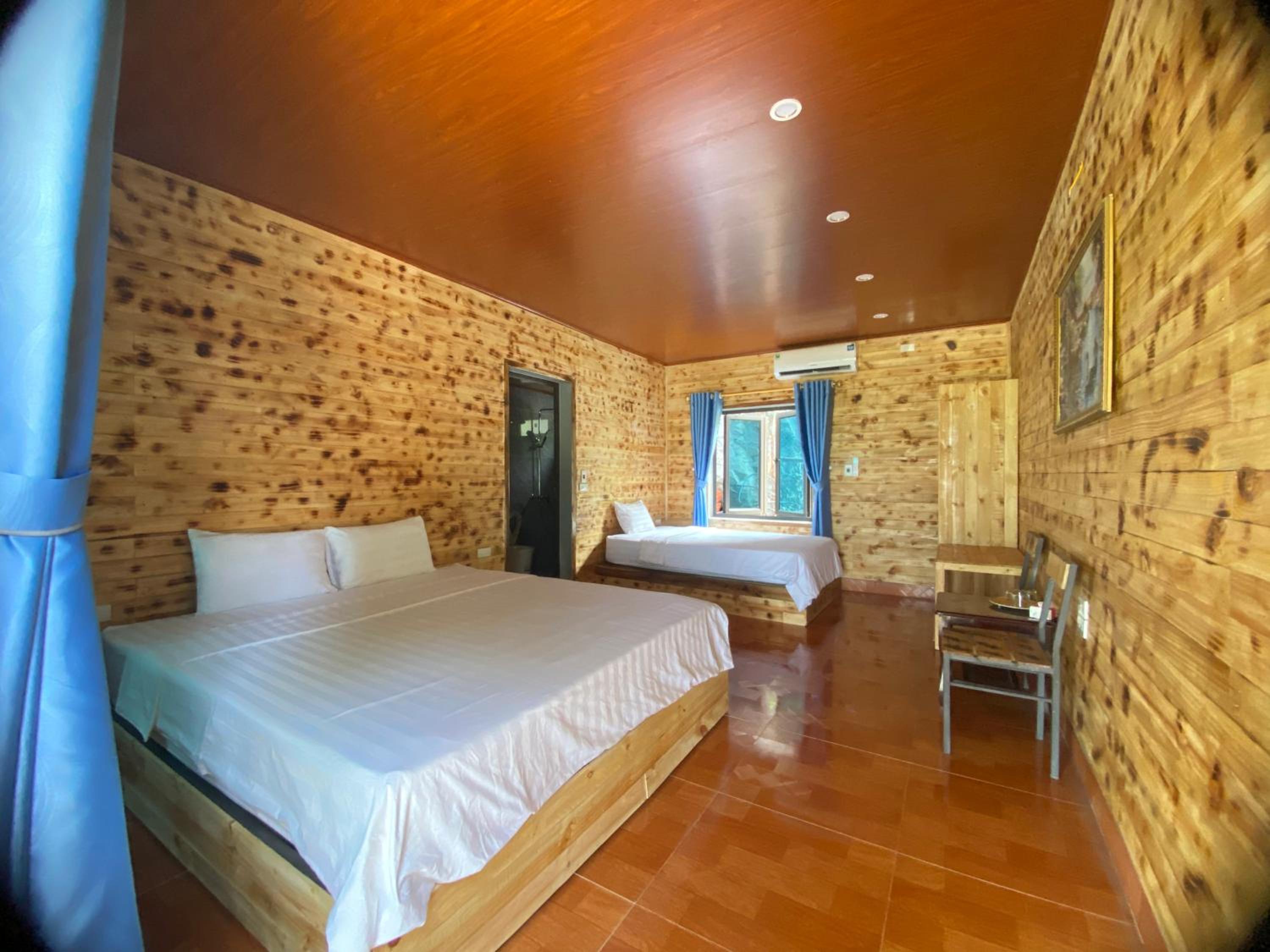 Triple Room with Pool View photo 3