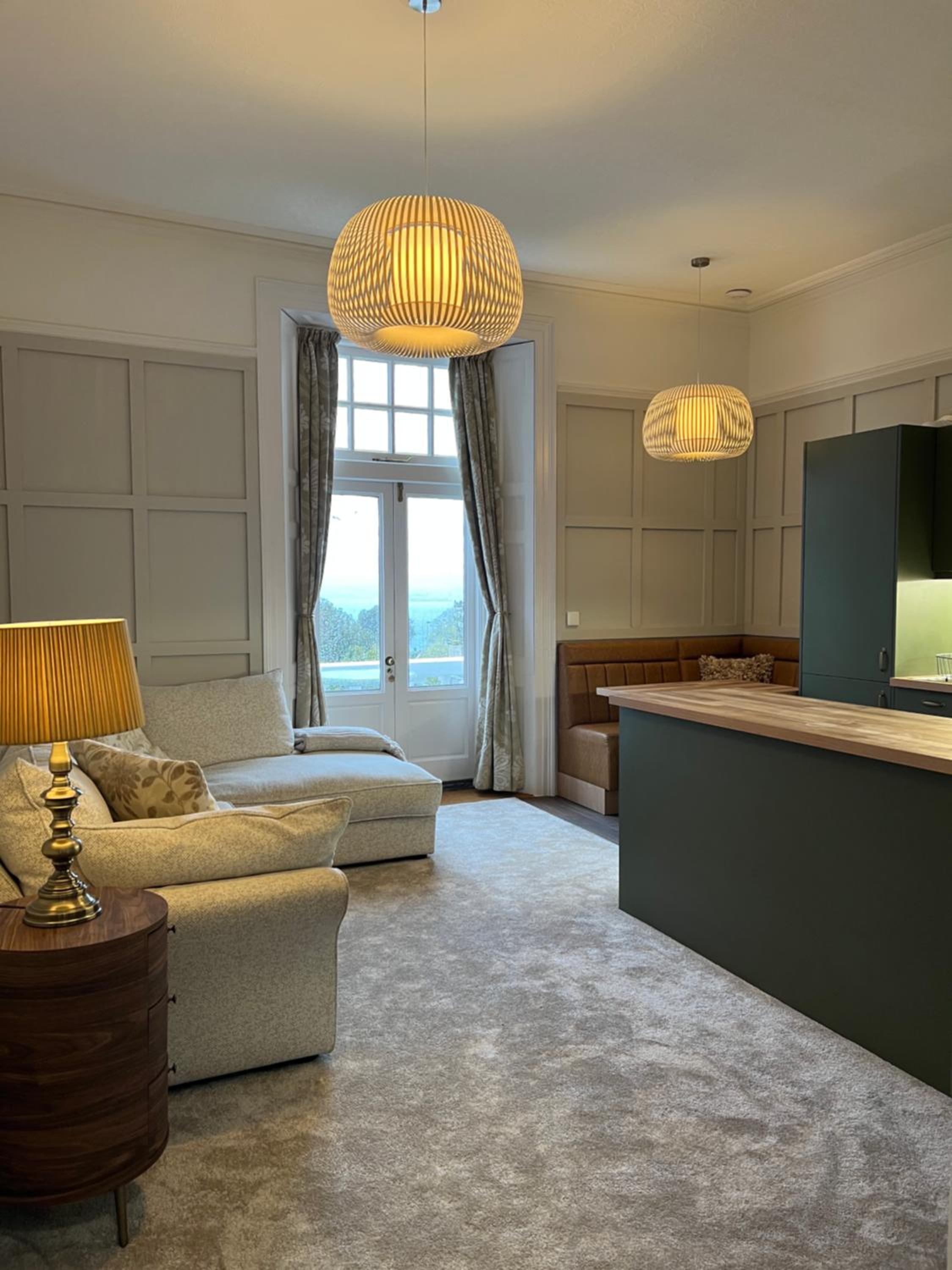 One-Bedroom Apartment with Balcony and Sea View - Photo 13
