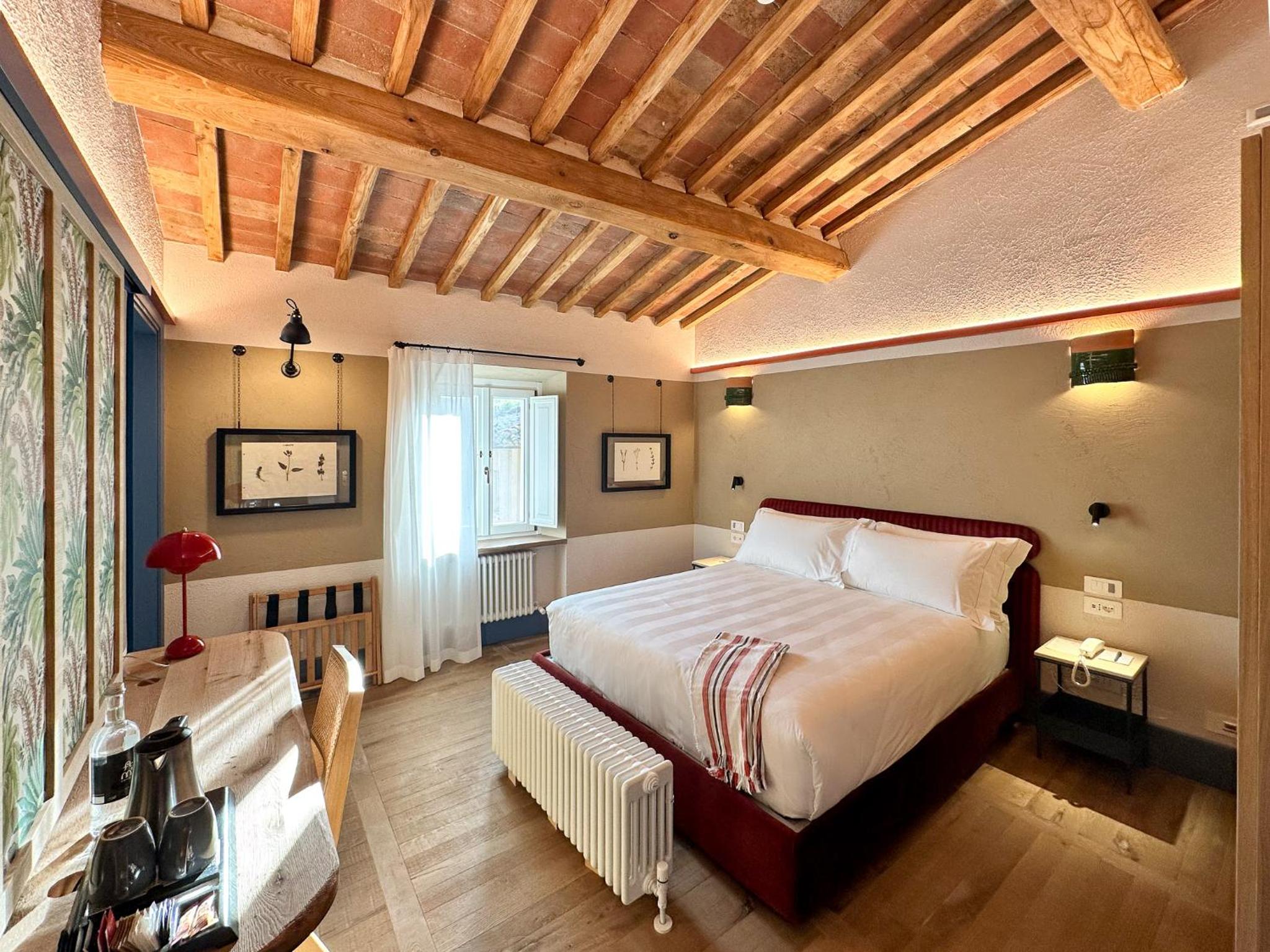 Superior Queen Room Deluxe