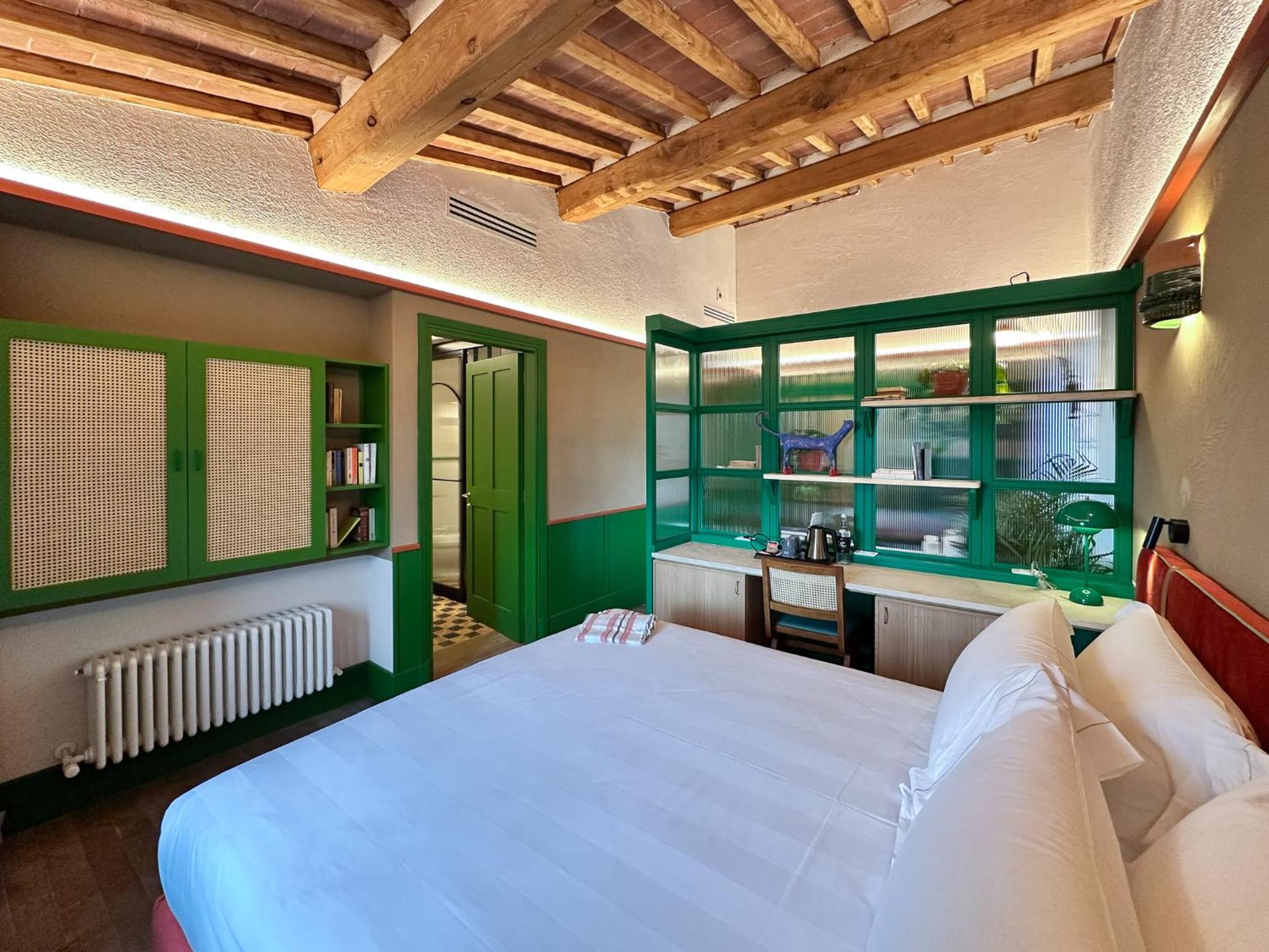 Junior Suite with Balcony photo 3