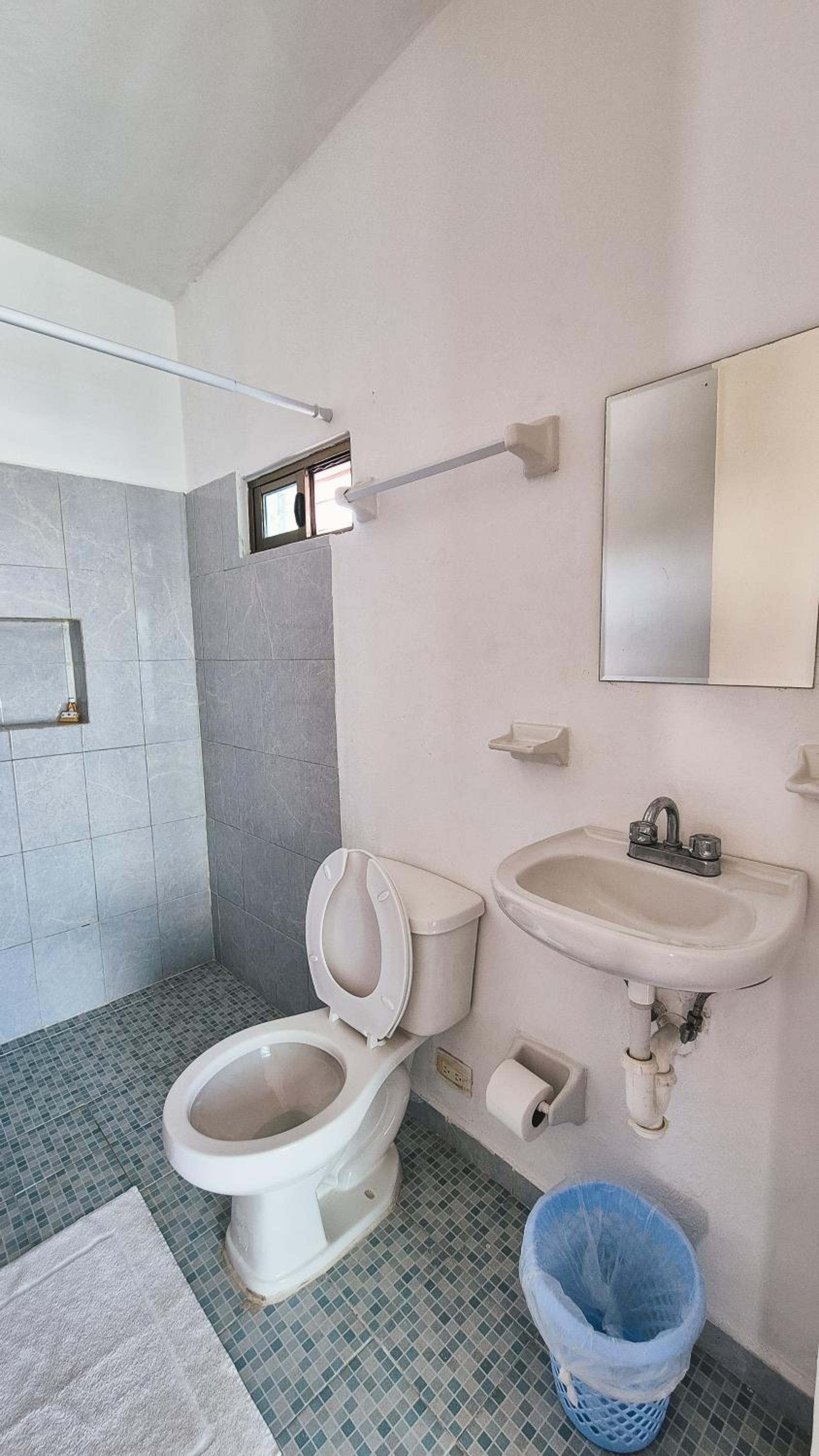 Twin Room - Photo 15