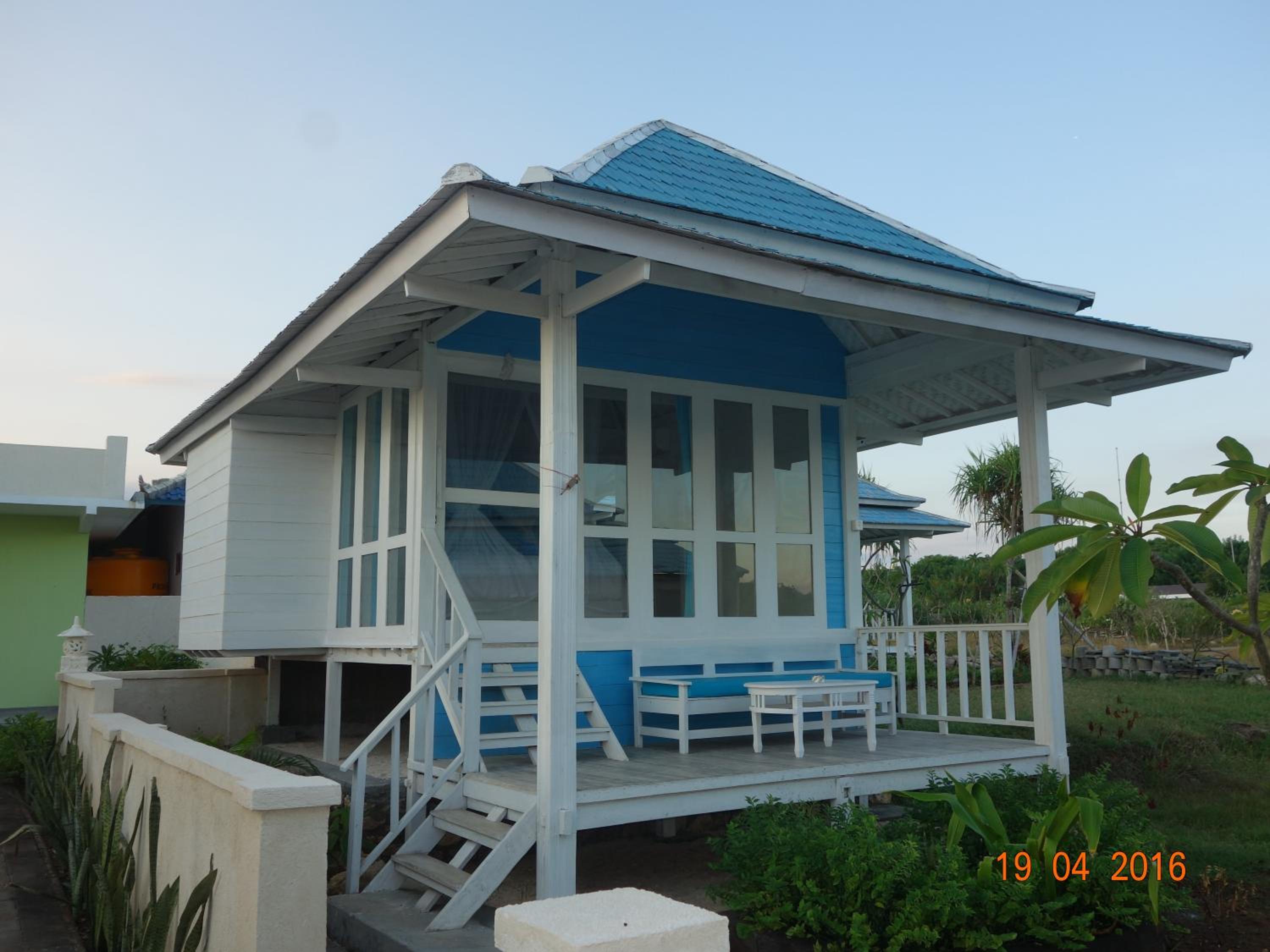 One-Bedroom Bungalow - Photo 4