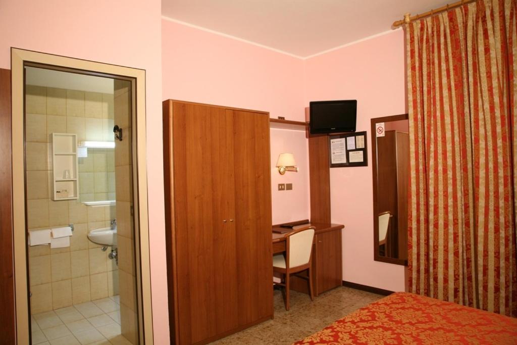 Triple Room - Photo 3