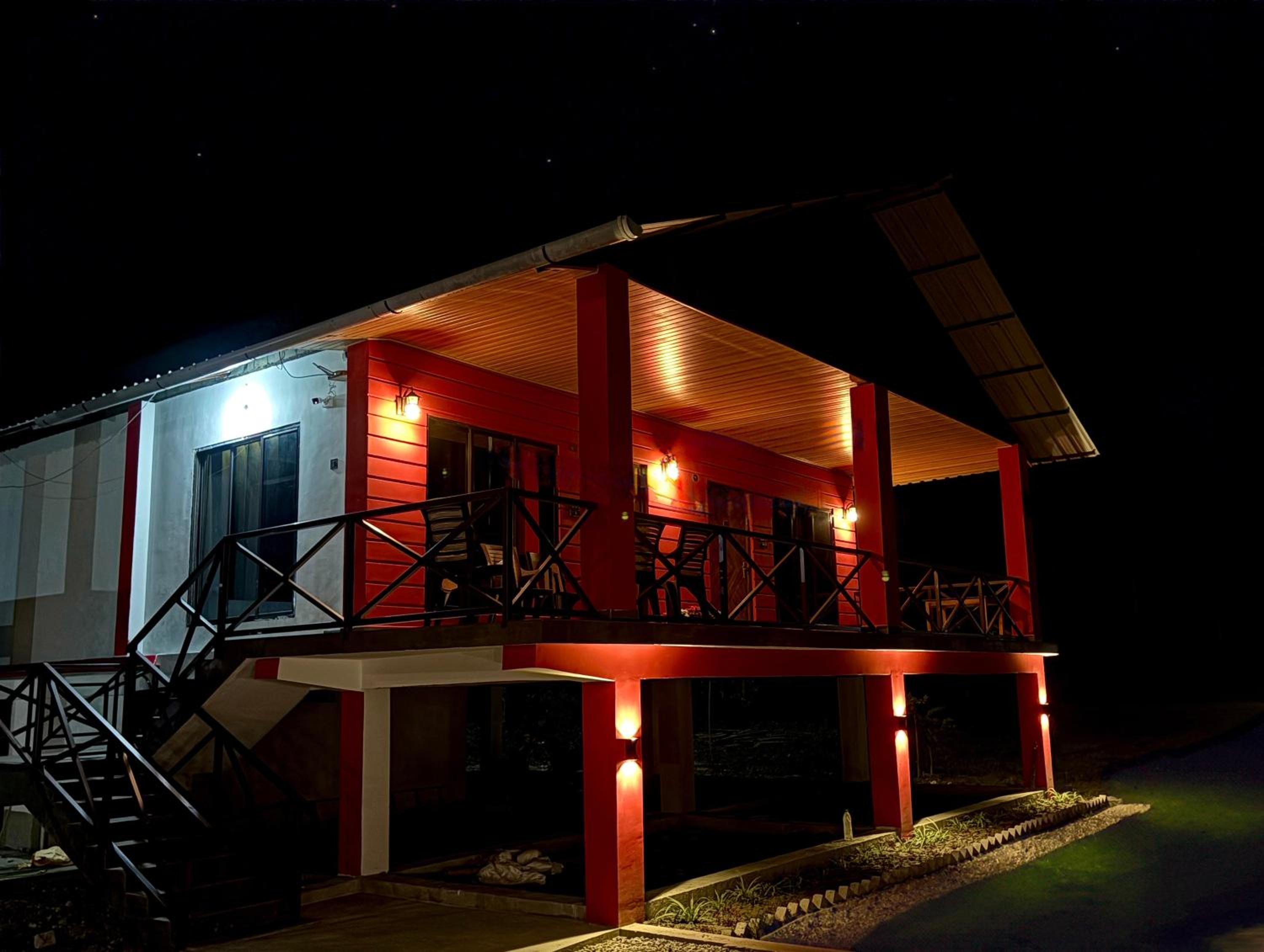 King Room with Balcony photo 3