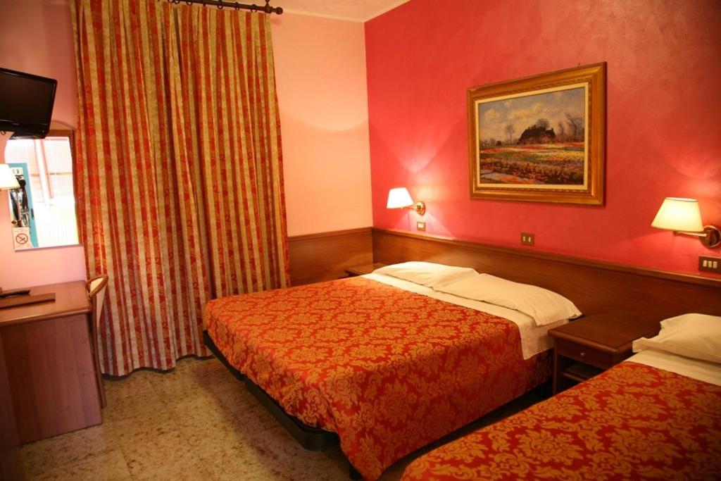 Triple Room - Photo 2