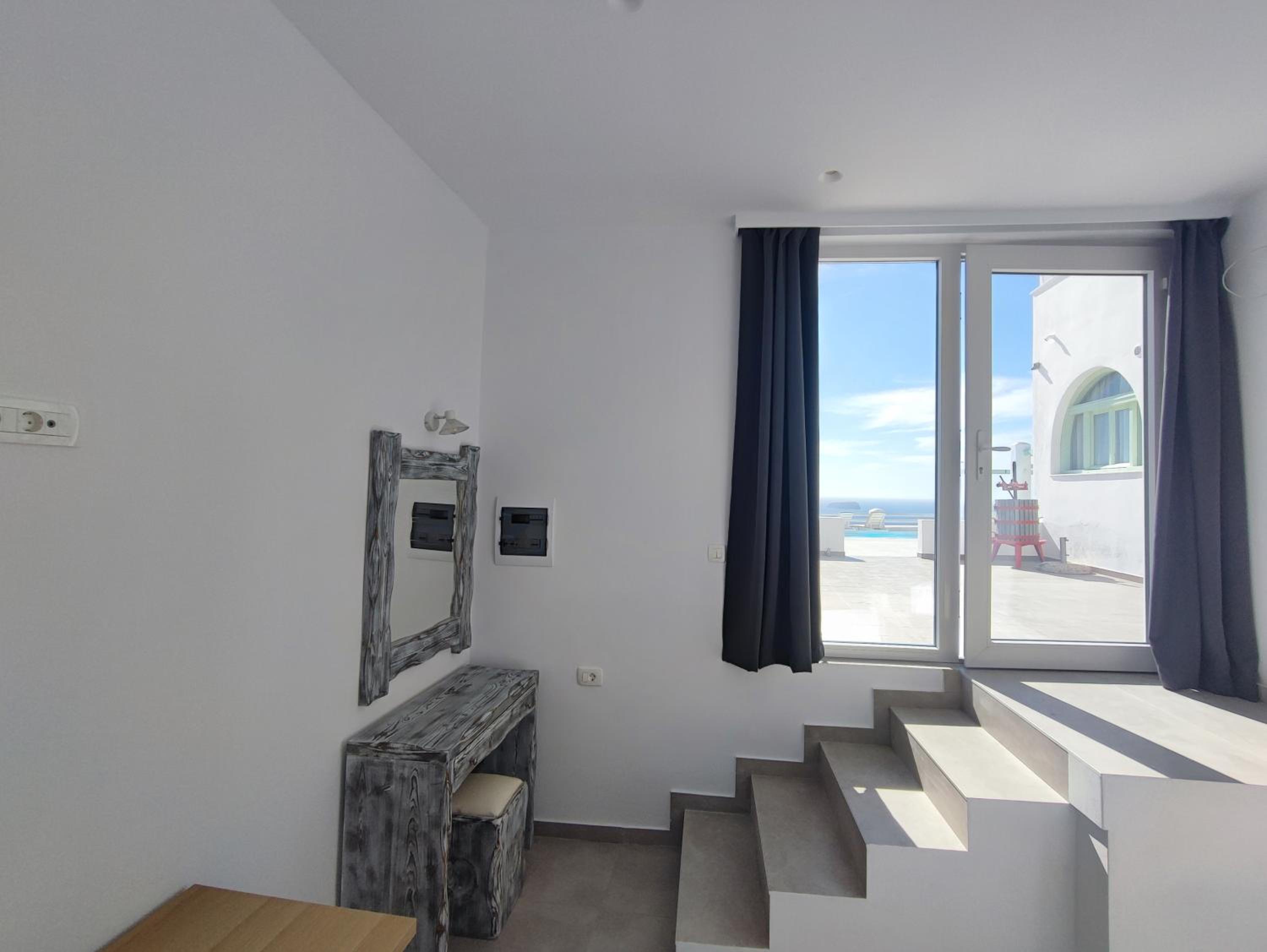 Queen Room with Sea View