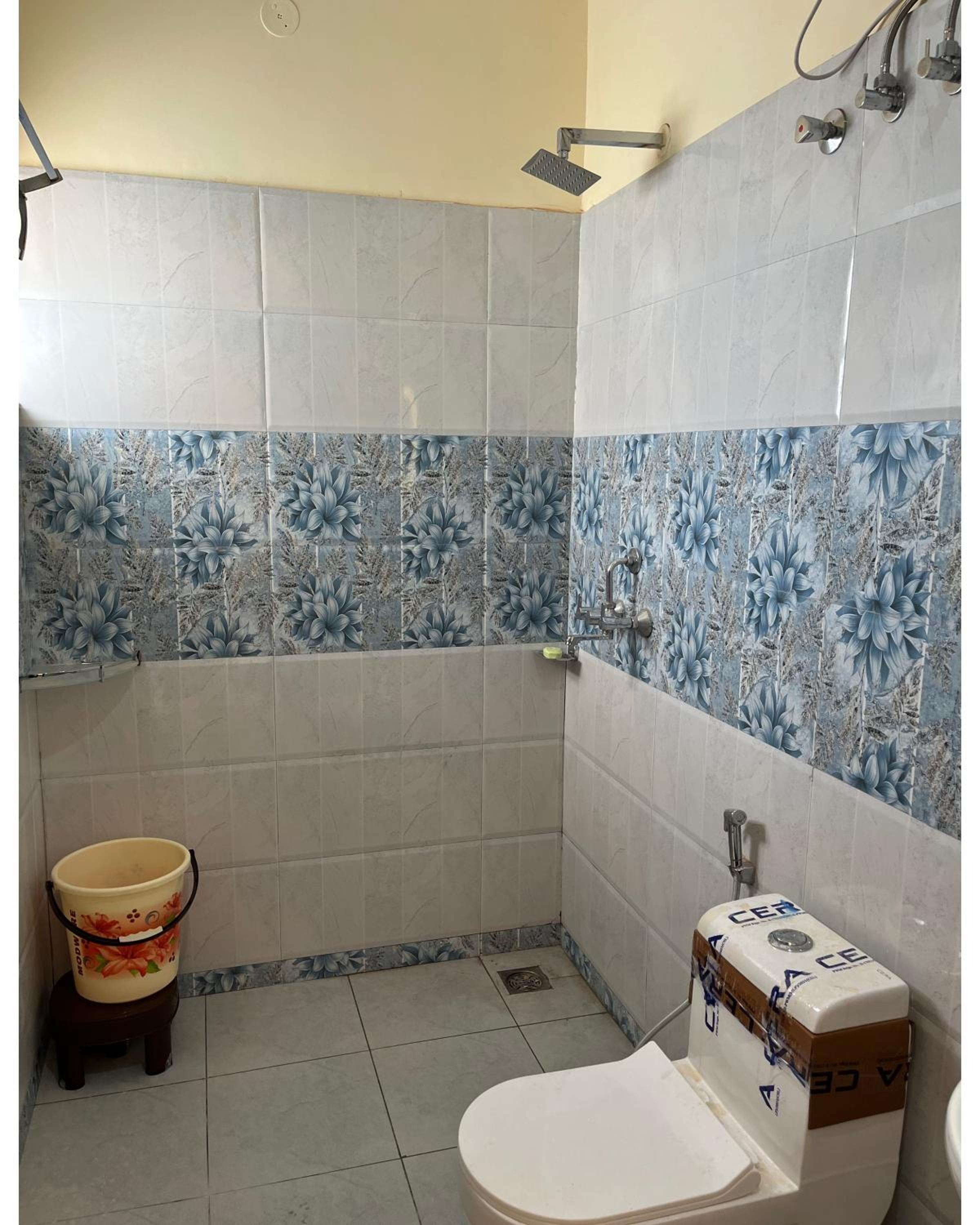 Deluxe Double Room with Balcony - Photo 14