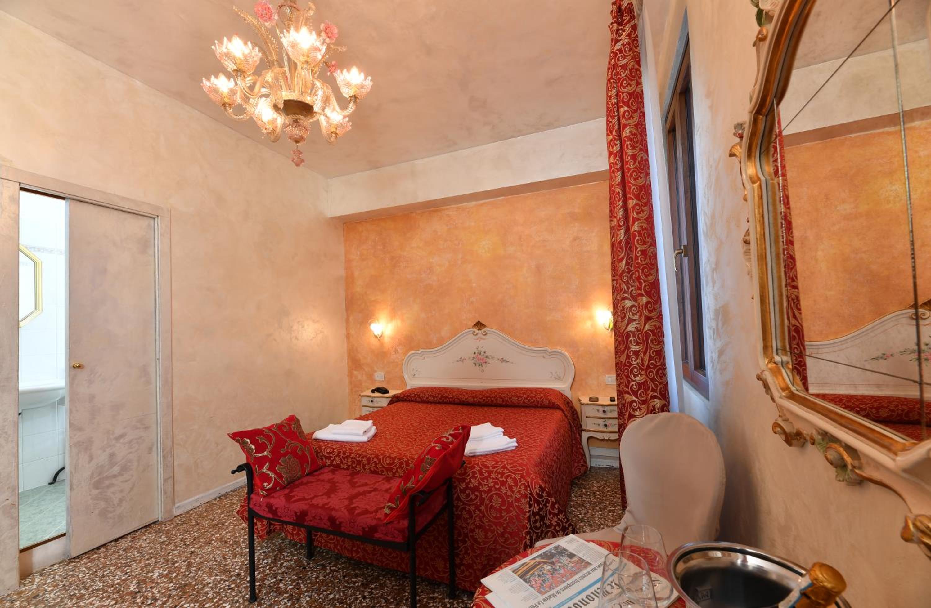Executive Room photo 3