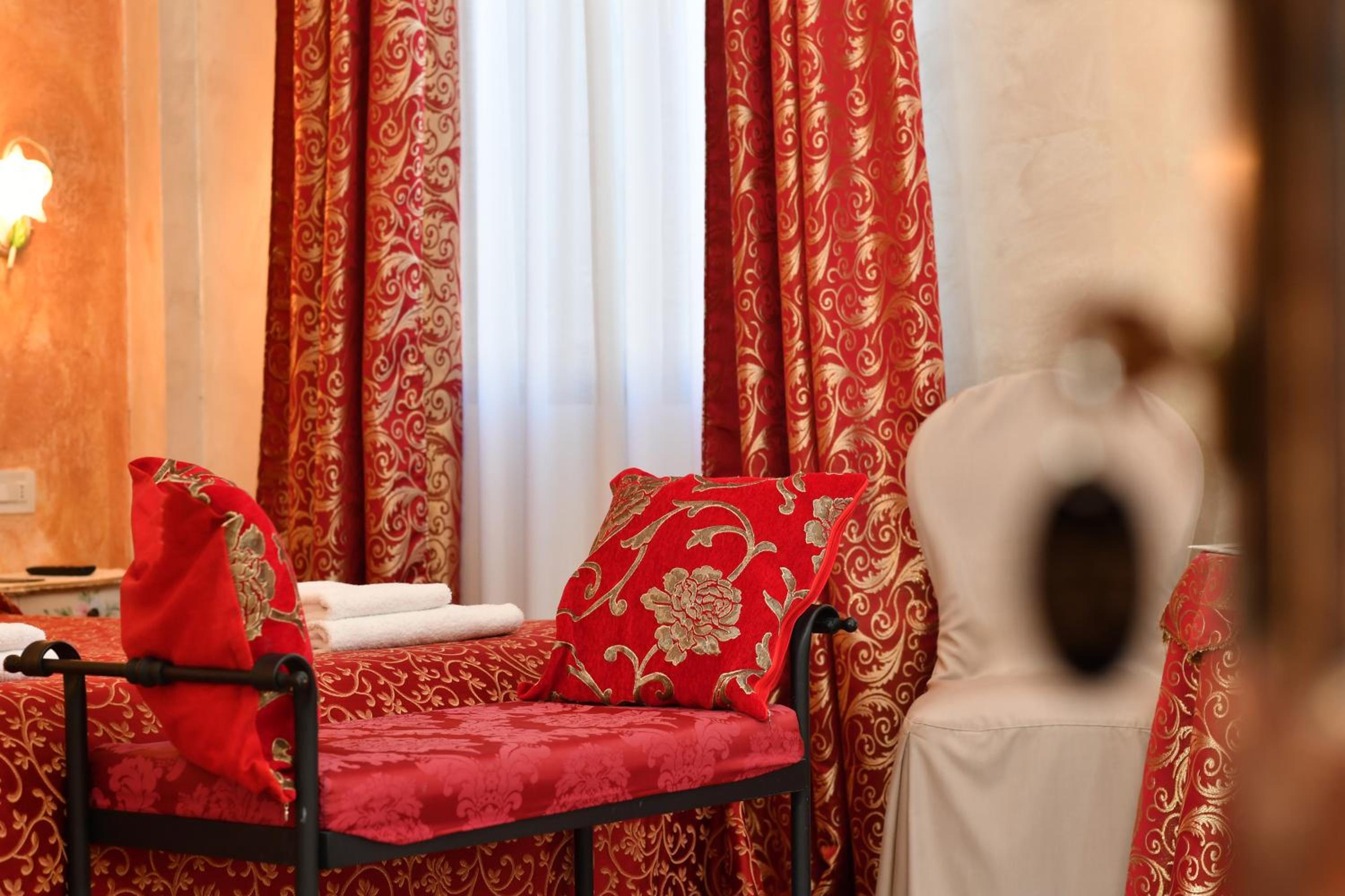 Executive Room photo 3