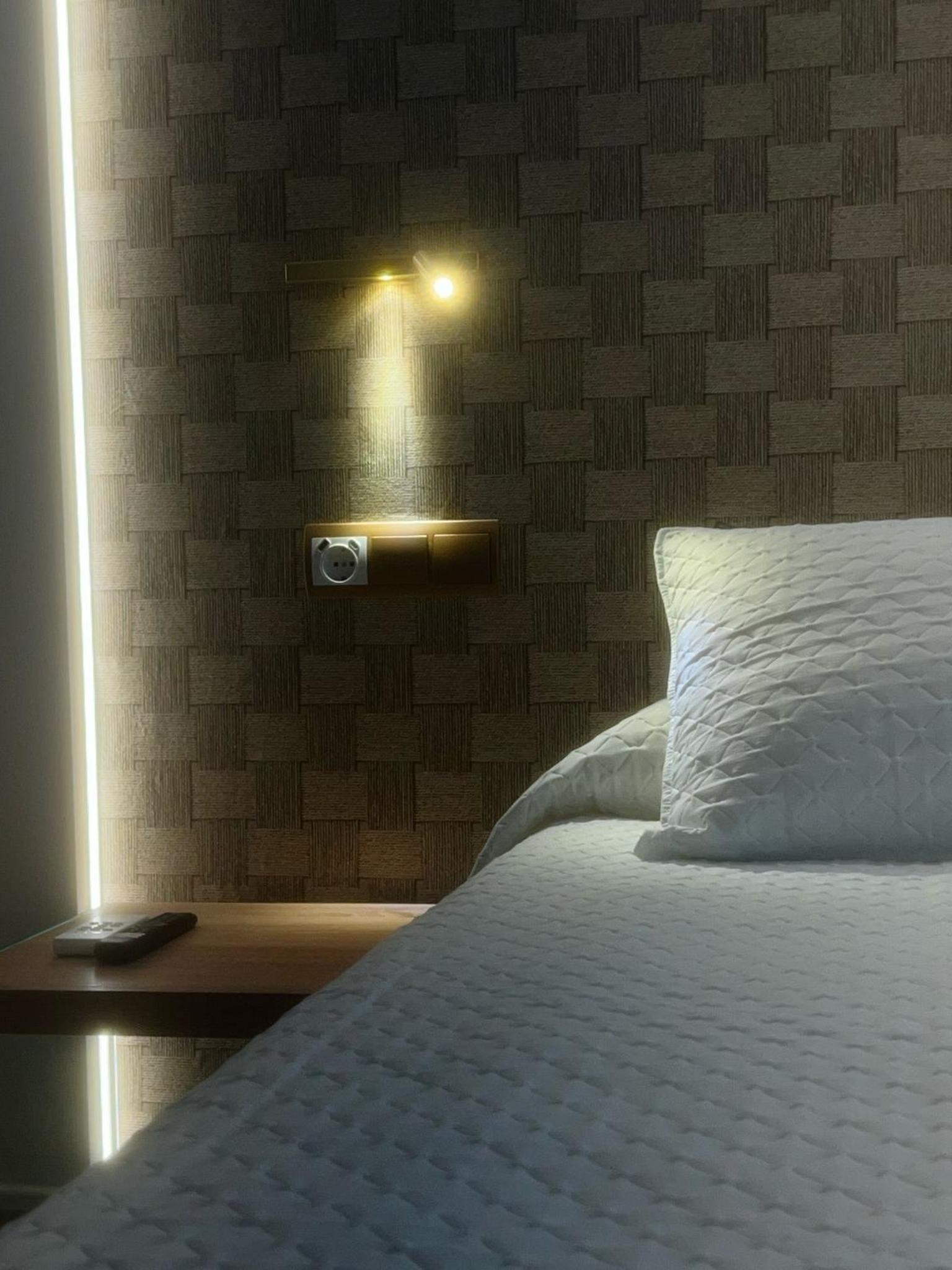 Deluxe Double Room with Balcony photo 3