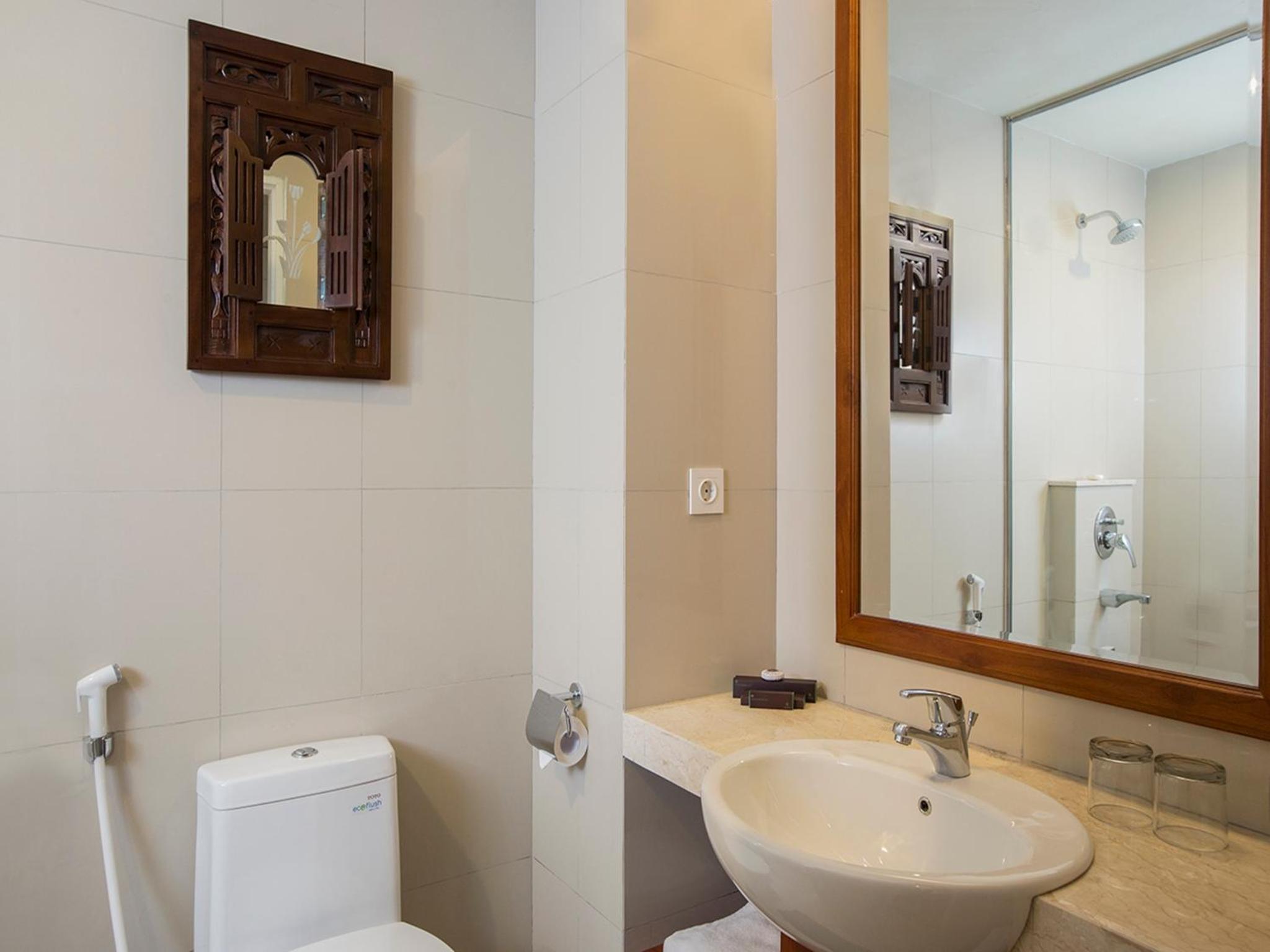 Deluxe Twin Room with Pool View - Photo 2