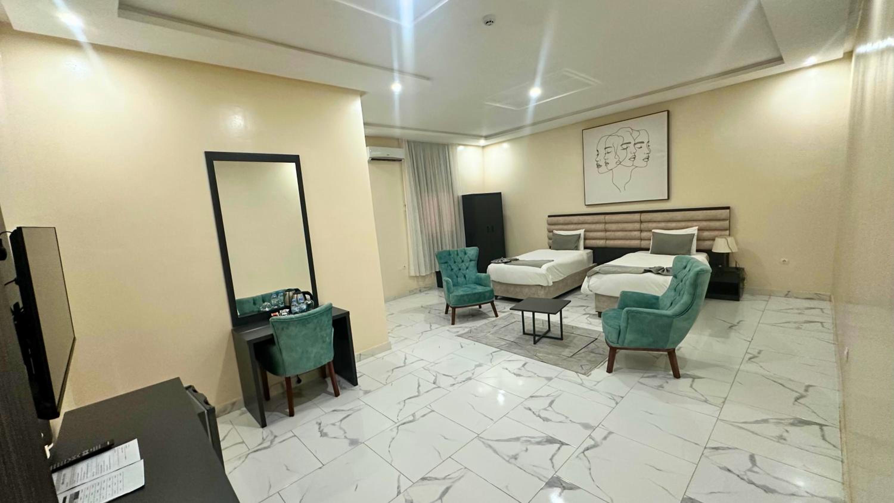 Standard Twin Room photo 2
