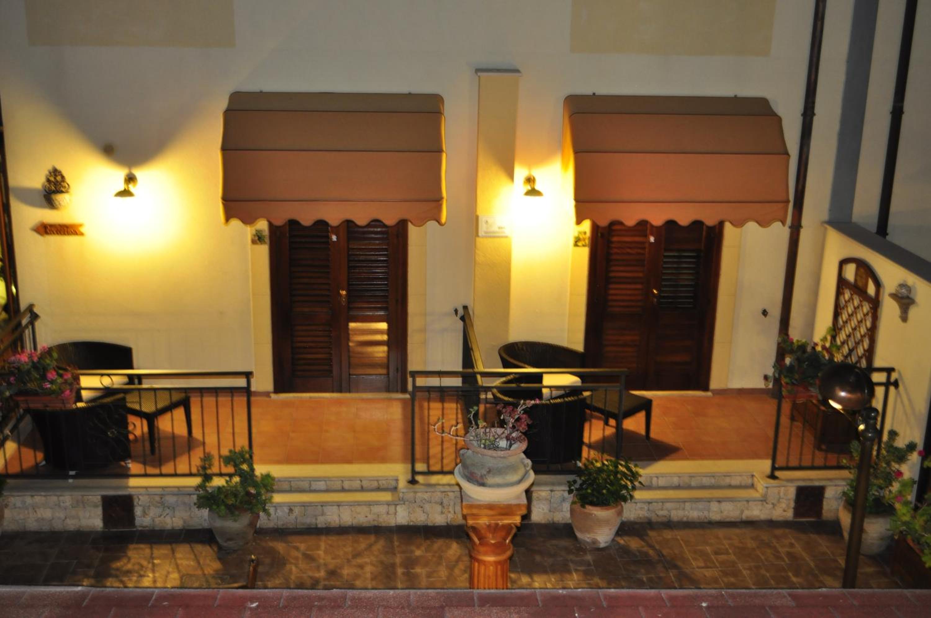 Double Room - Photo 22
