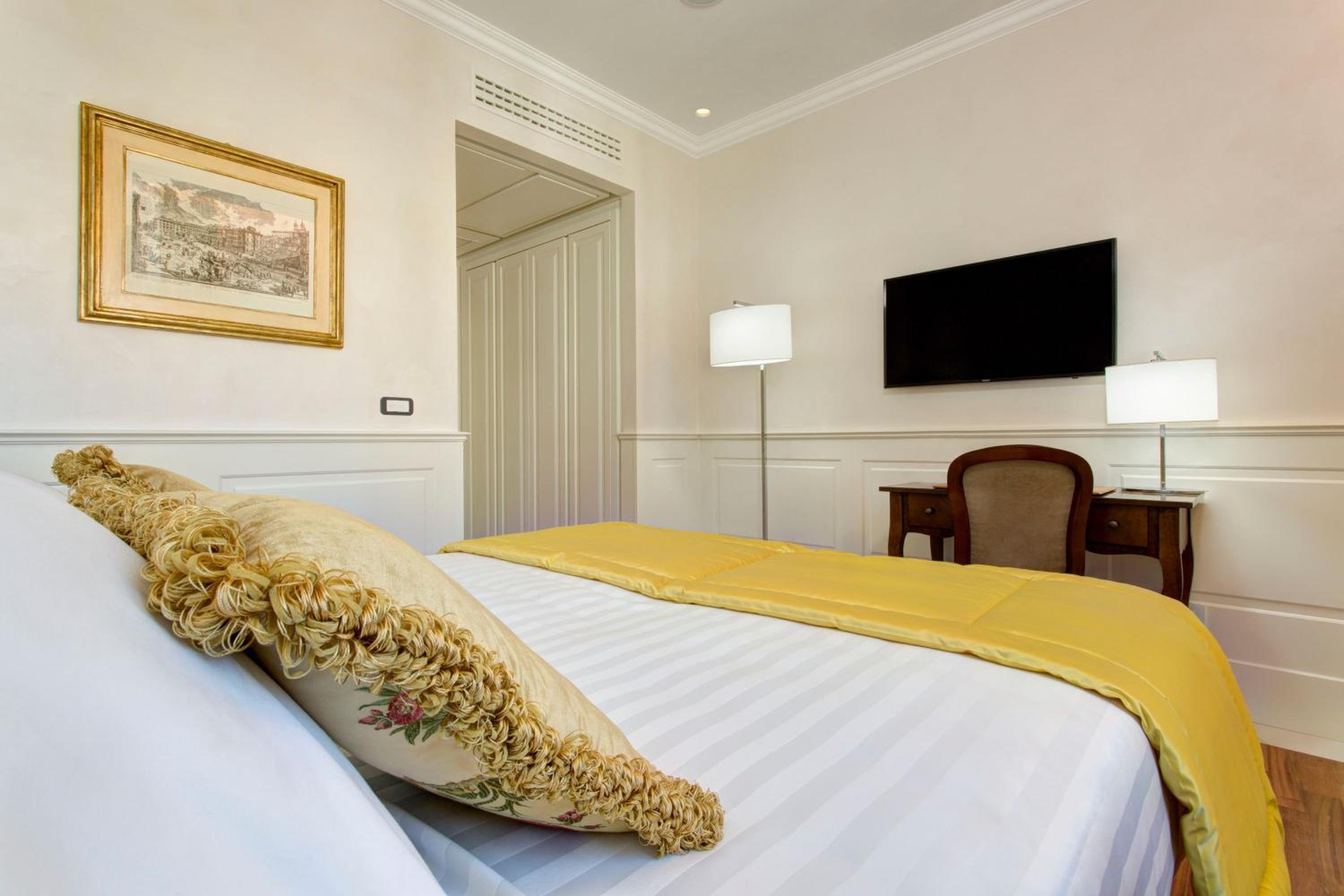 Classic Double Room