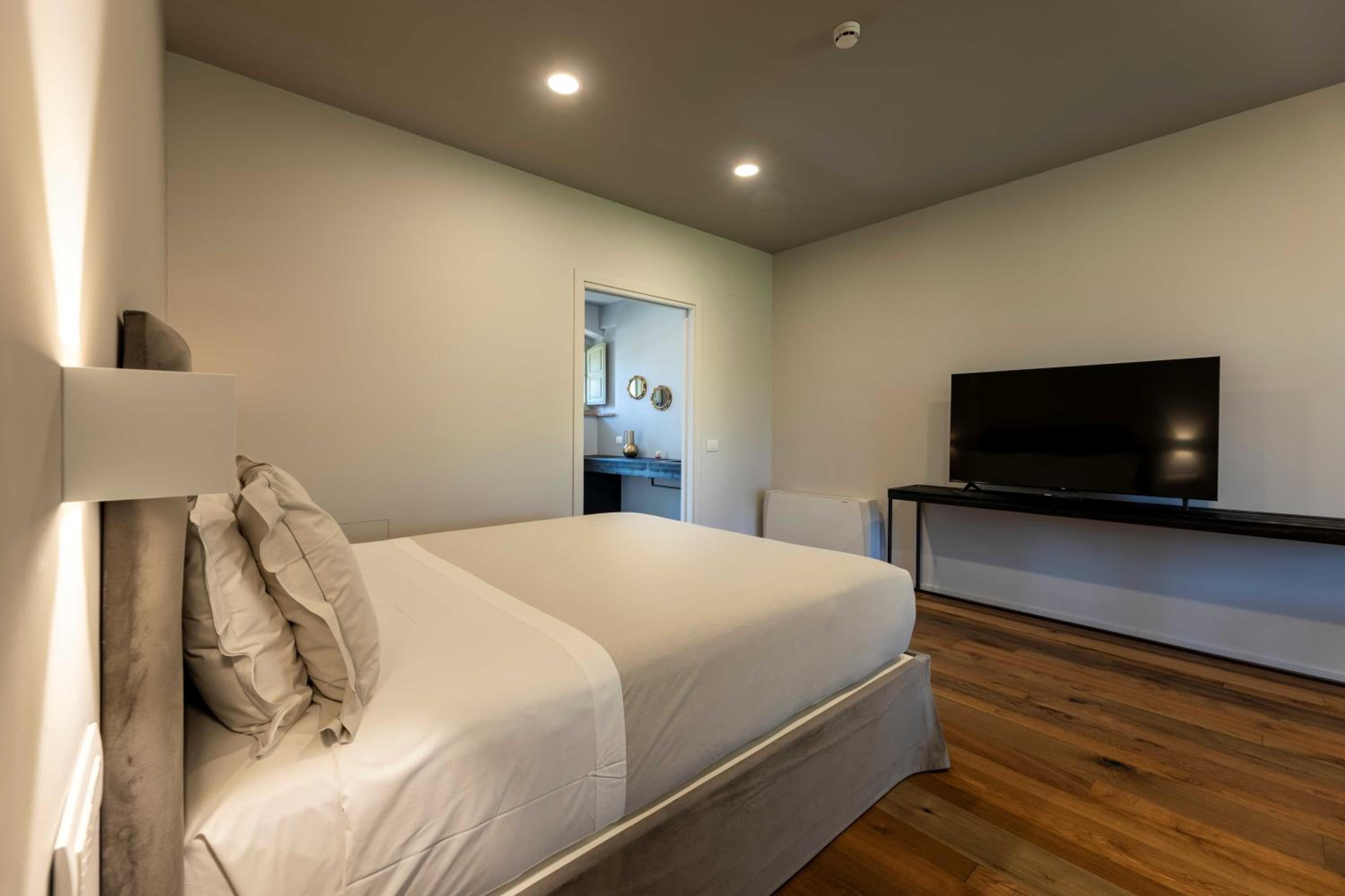Deluxe Triple Room photo 3