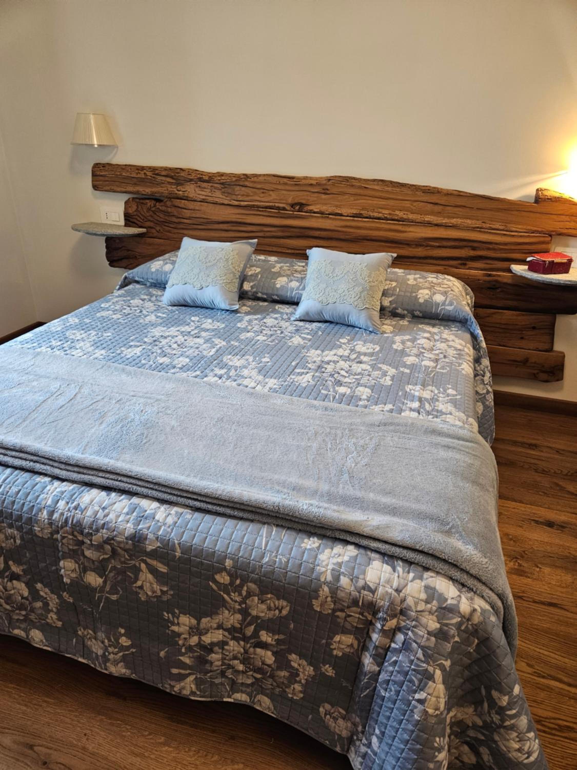Queen Room with Pool View