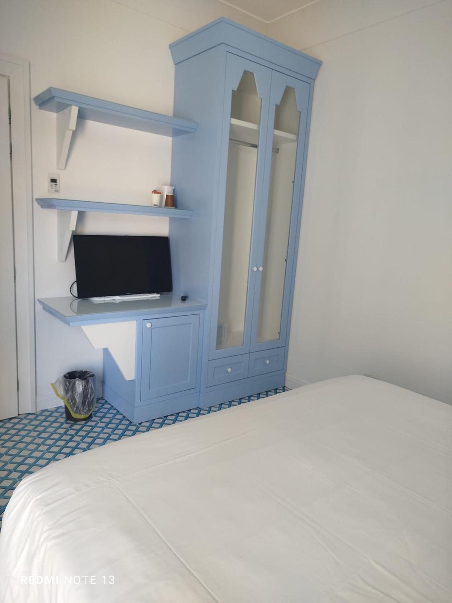 Queen Room -> Королевский номер