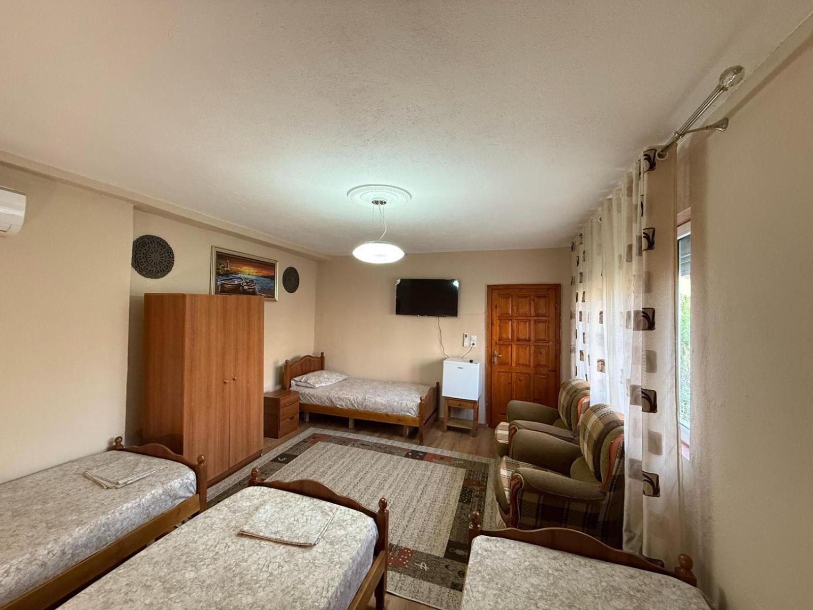 Superior Quadruple Room photo 2