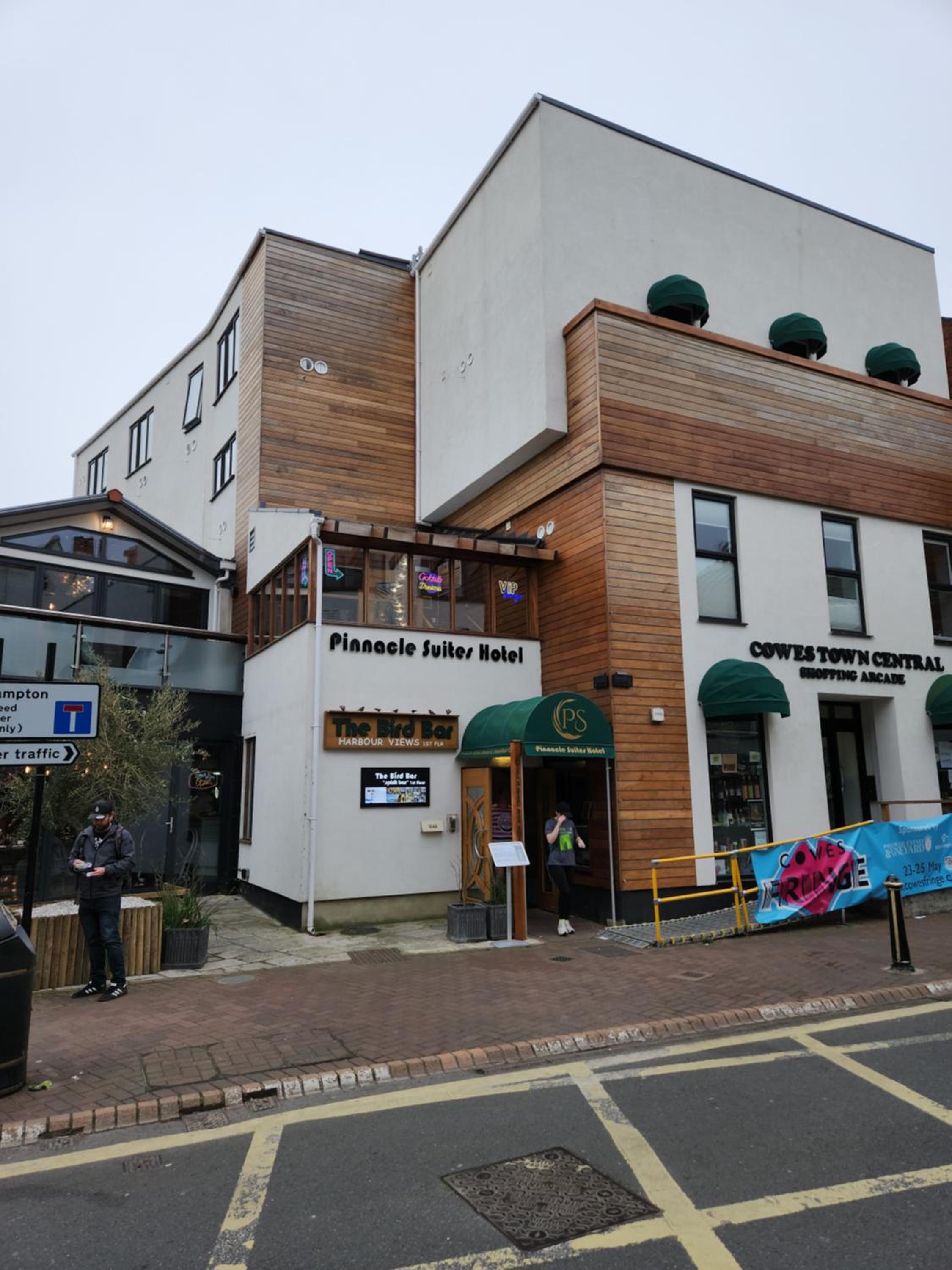 Deluxe King with Sea View - Photo 6