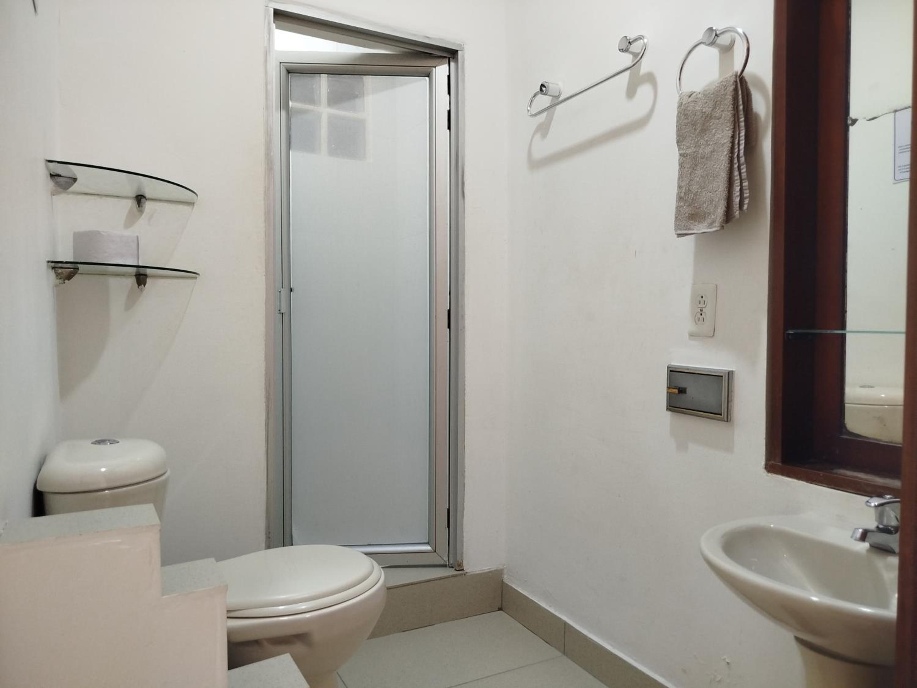 Classic One-Bedroom Apartment with King Bed photo 1