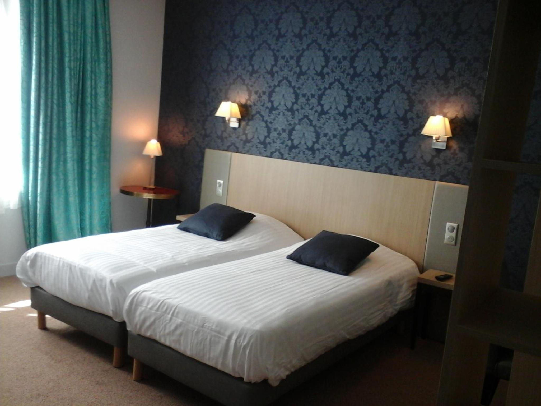 Twin Room - Photo 9