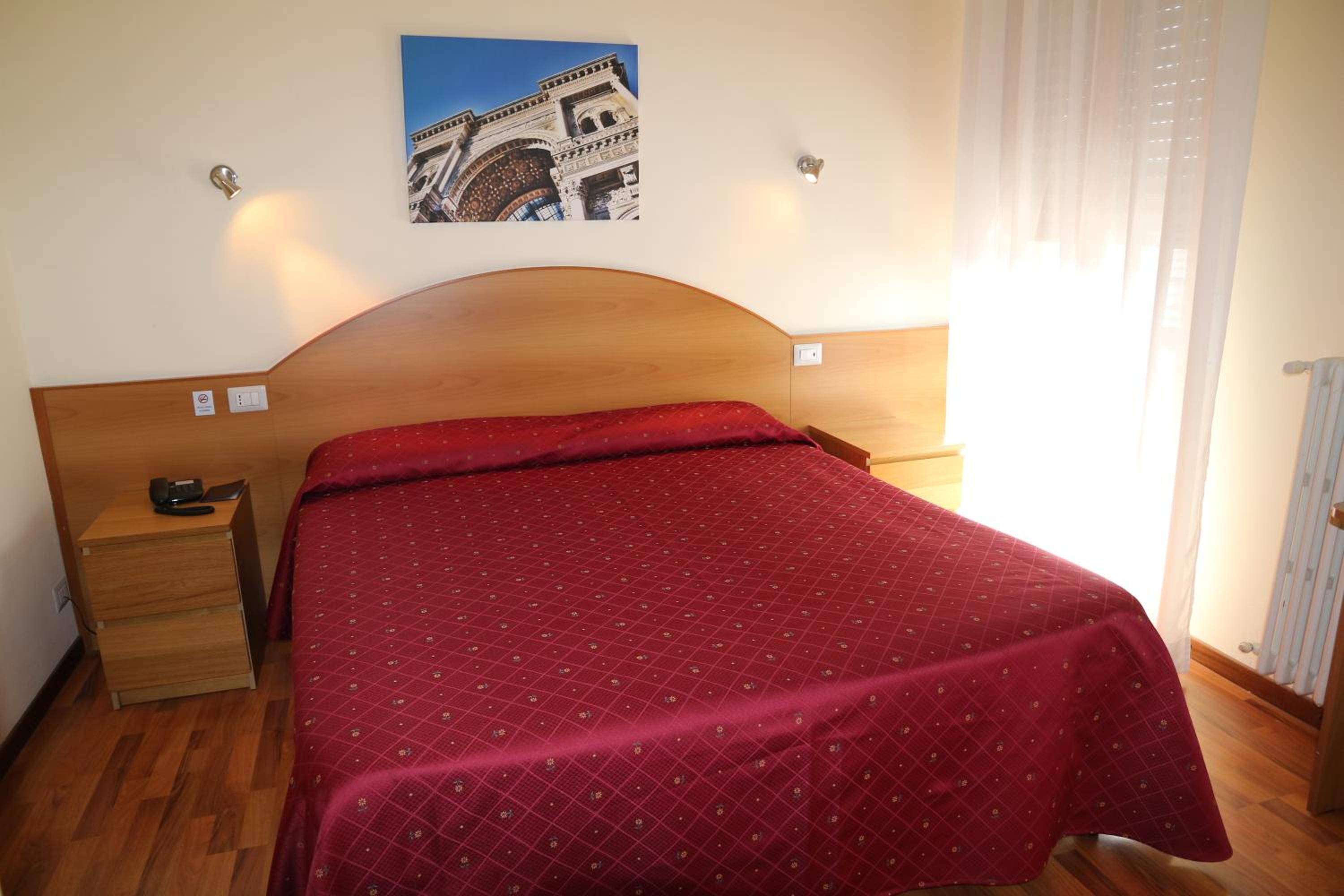 Double Room (1 Adult)