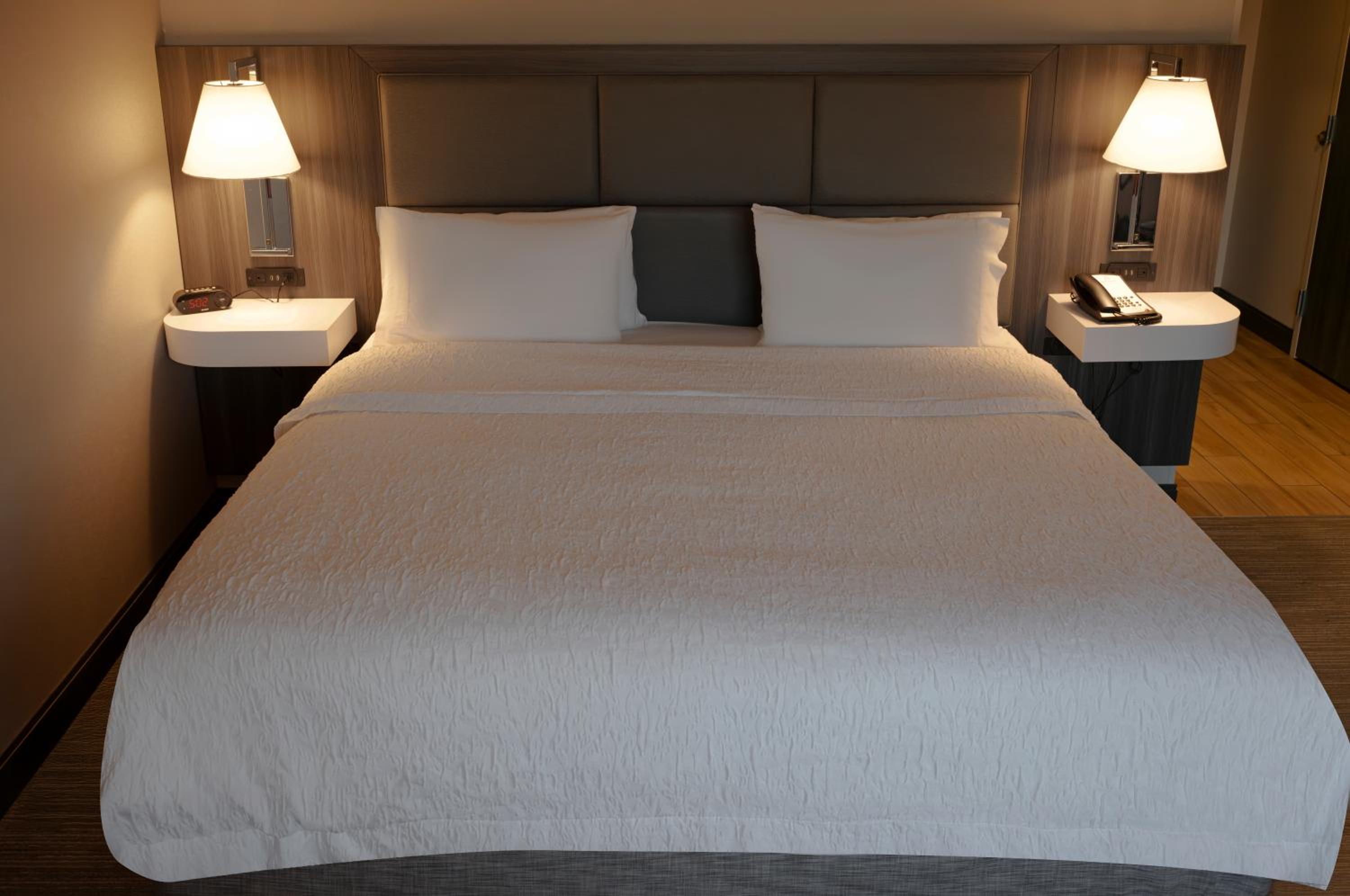 Standard King Room photo 2