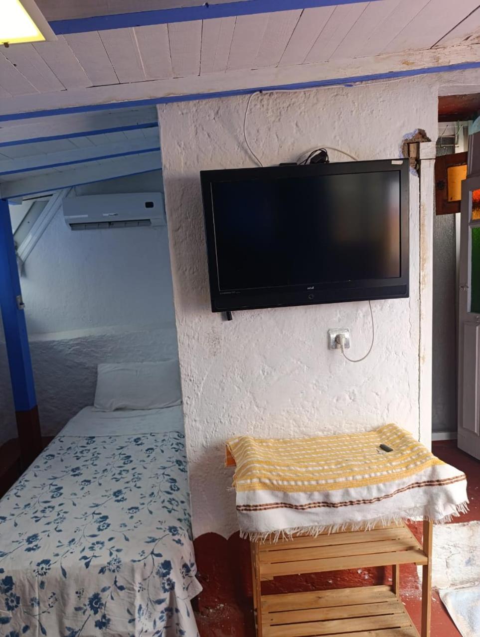 Triple Room with City View - Photo 8