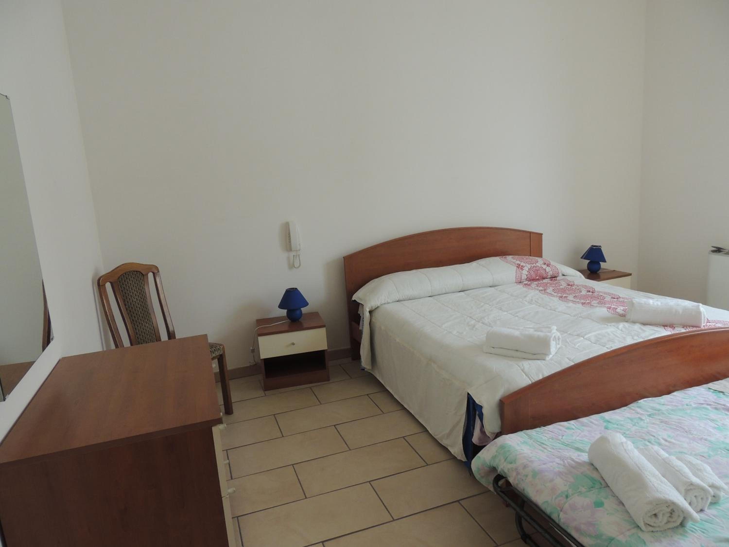 Three-Bedroom Apartment with Balcony photo 3