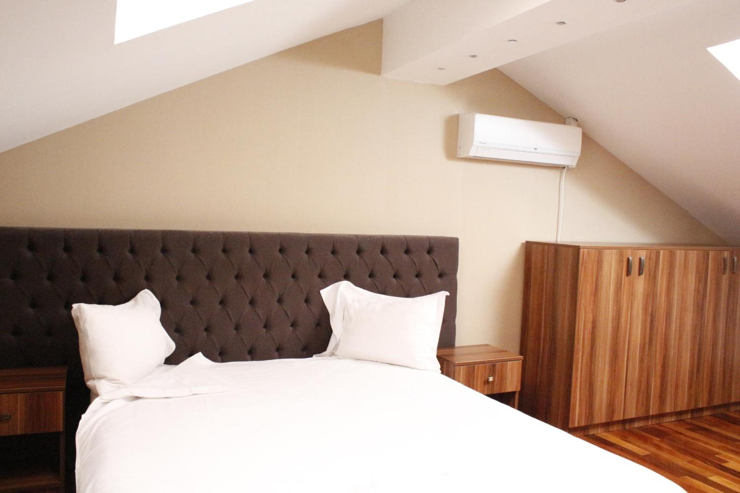 One-Bedroom Suite with Balcony #4