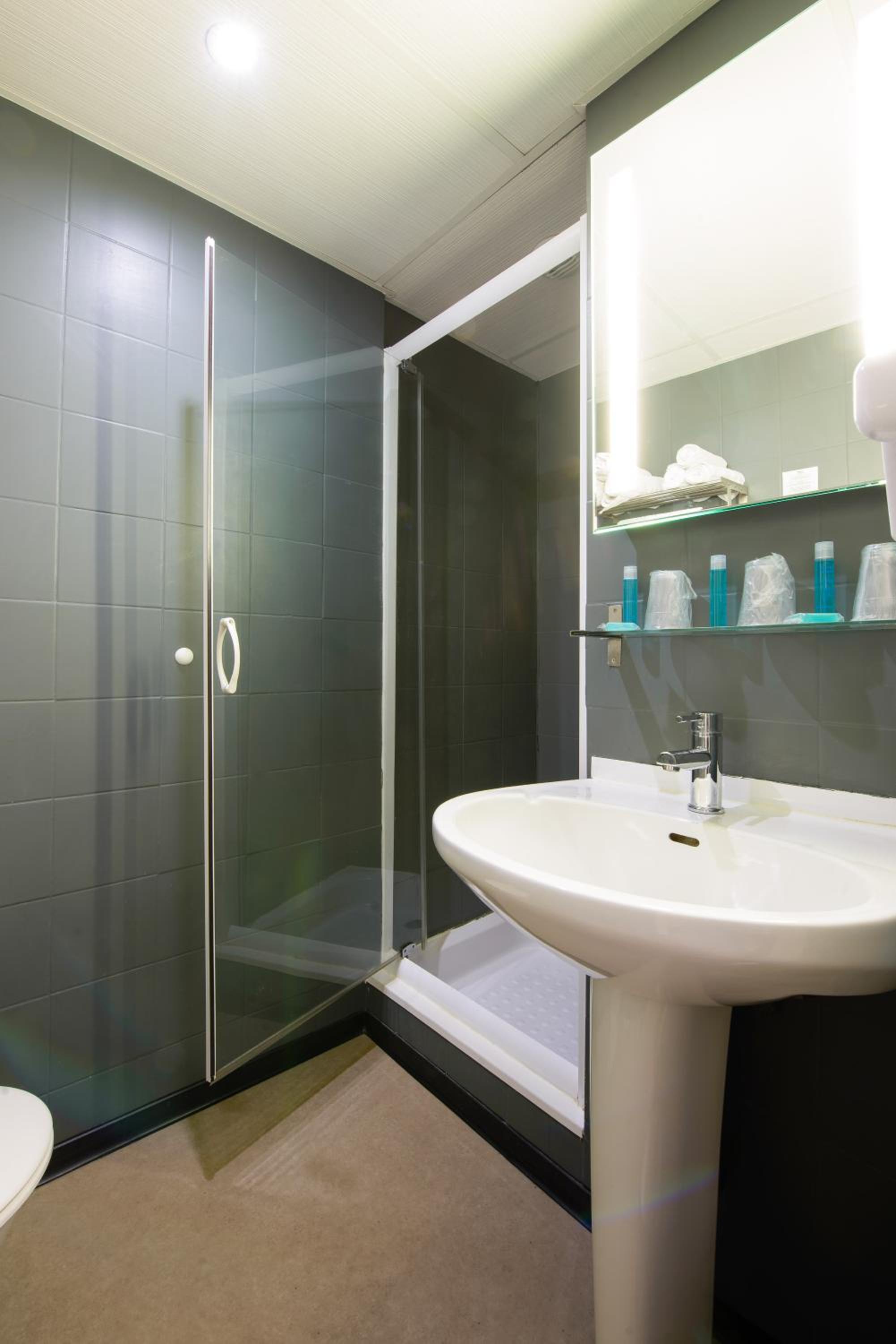 Classic Double or Twin Room - Photo 4