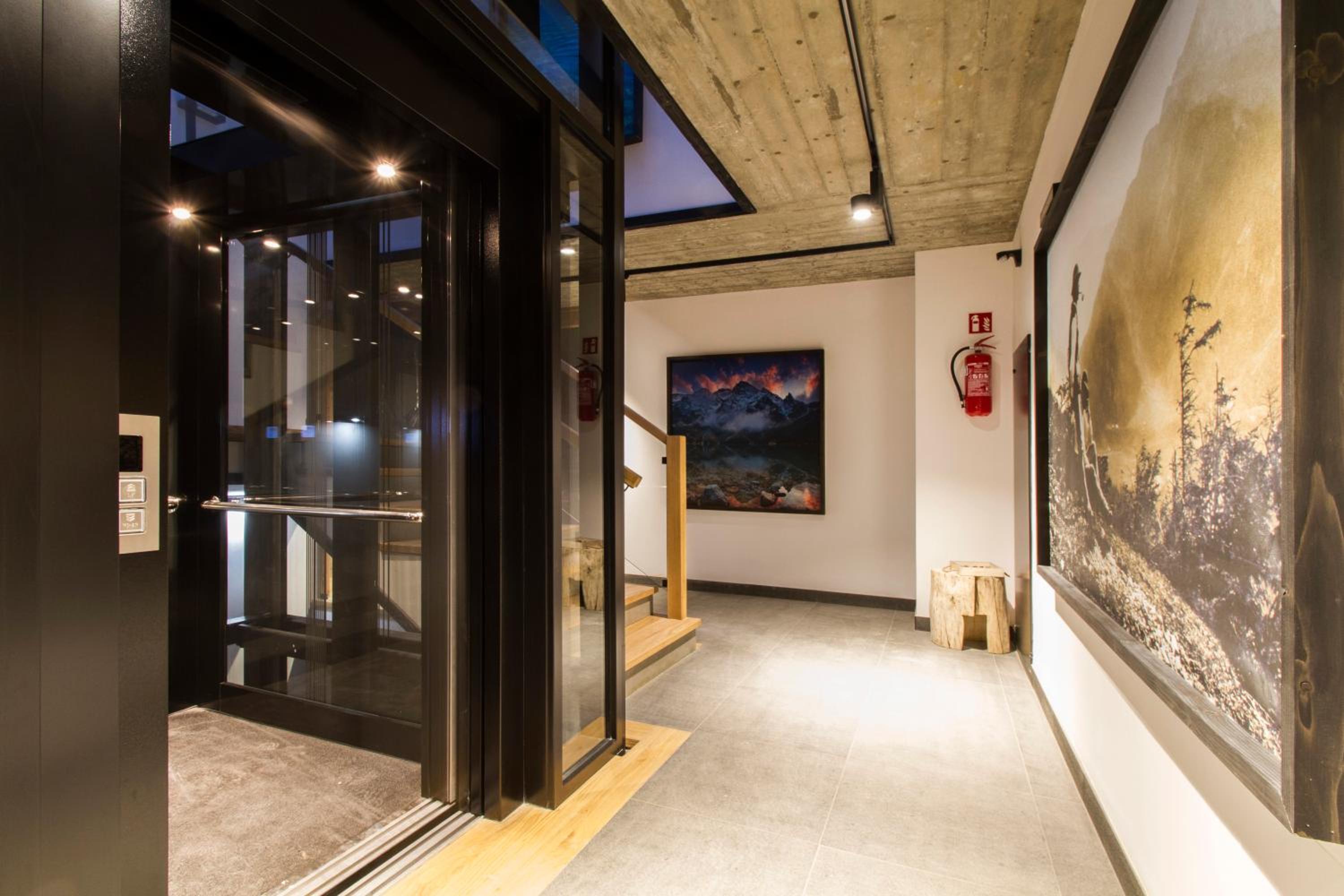 Apartment - Split Level - Photo 9