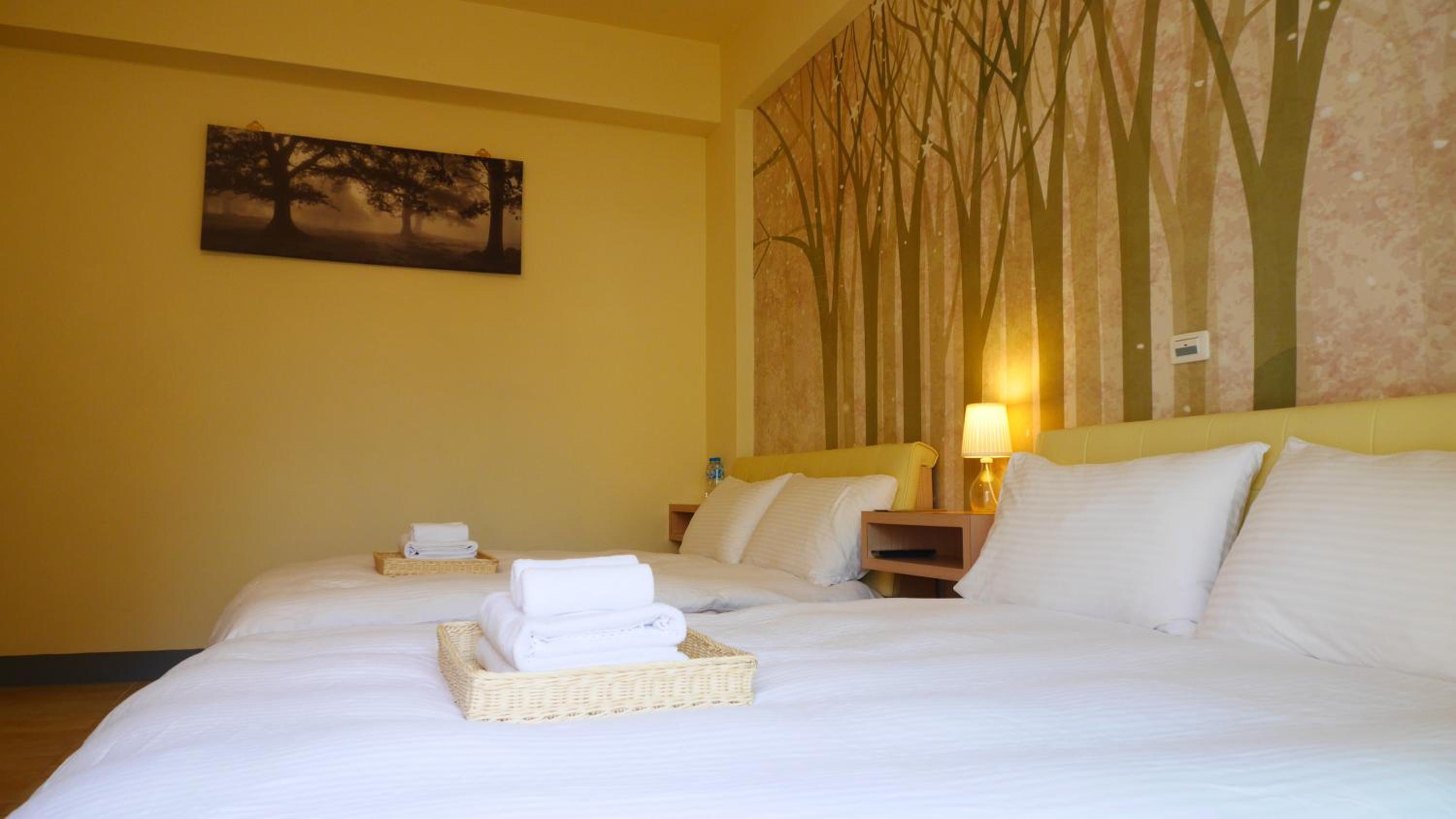 Quadruple Room with Private Bathroom photo 3