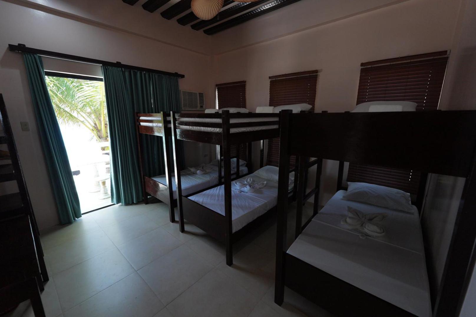Bed in 6-Bed Mixed Dormitory Room