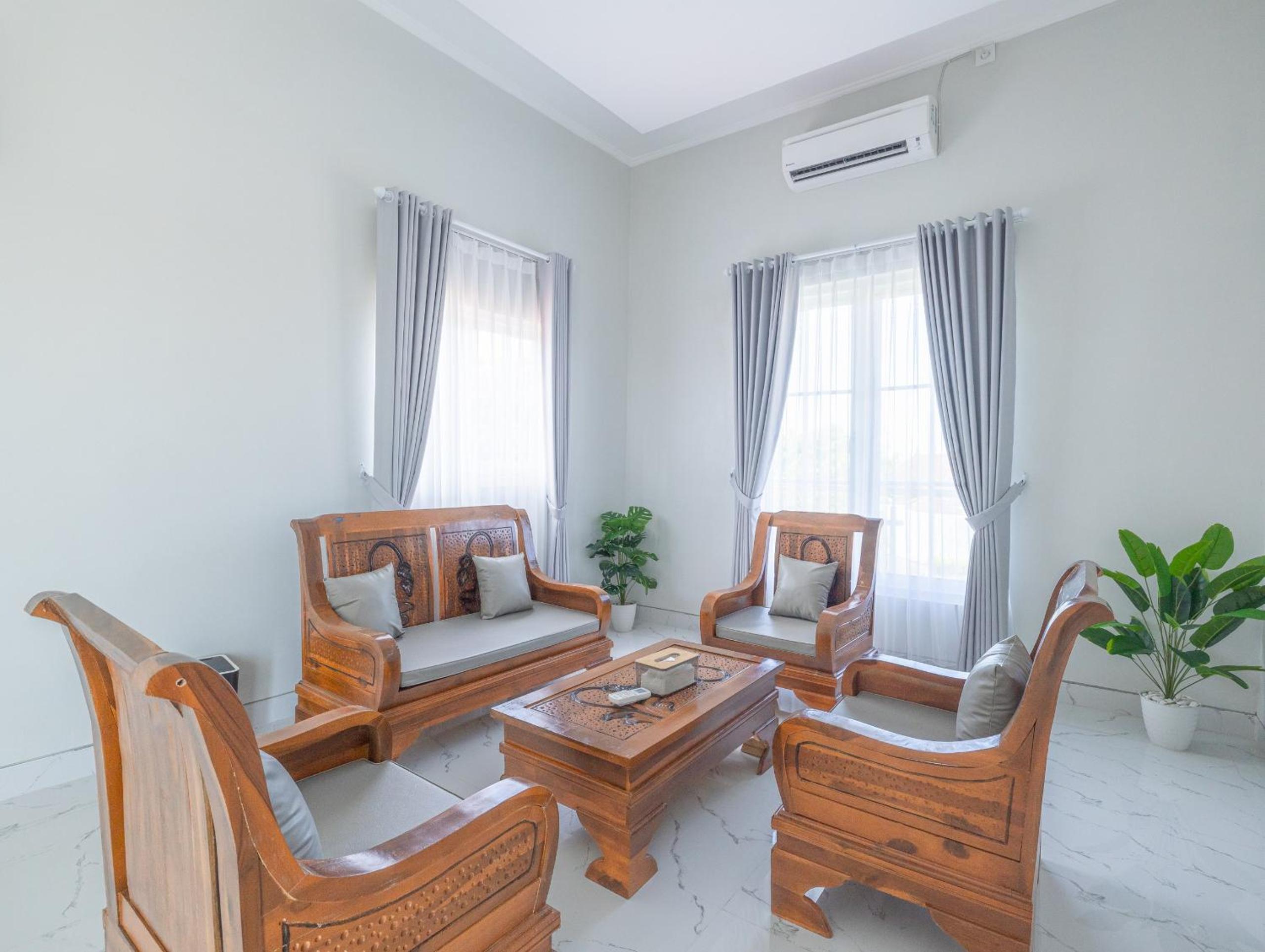 Two-Bedroom Villa - Photo 3
