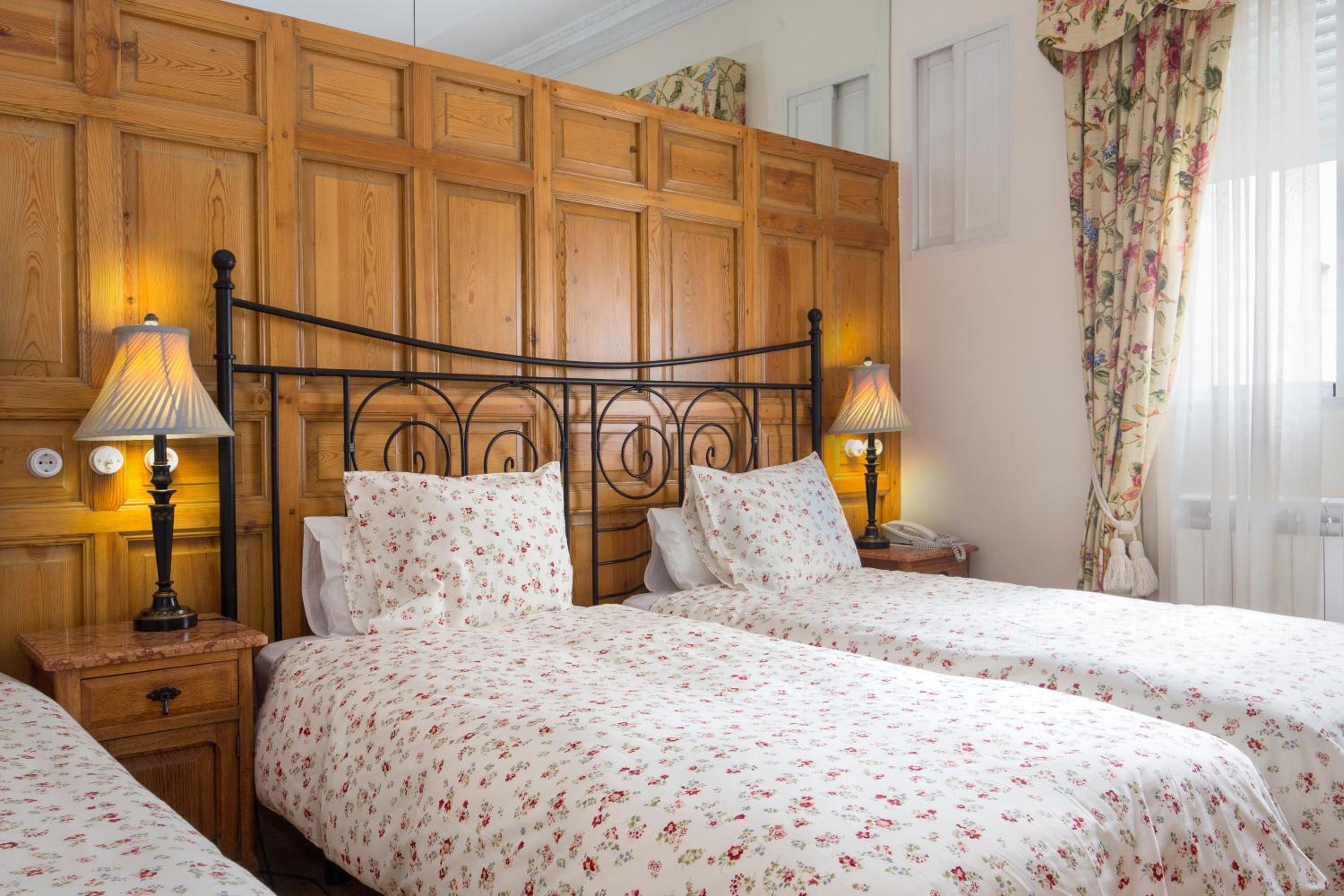 Triple Room with Extra Bed photo 3