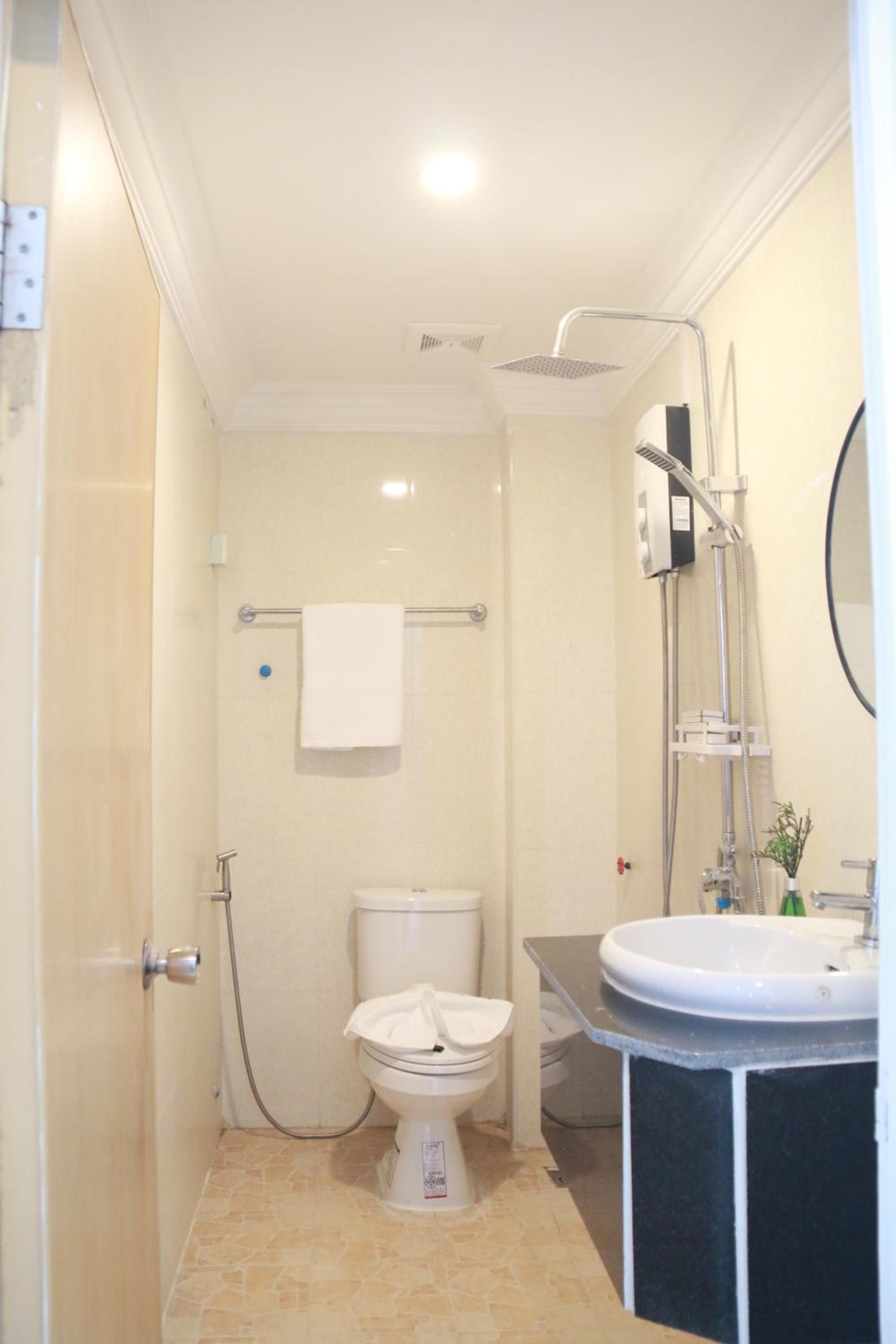 Deluxe Twin Room - Photo 6