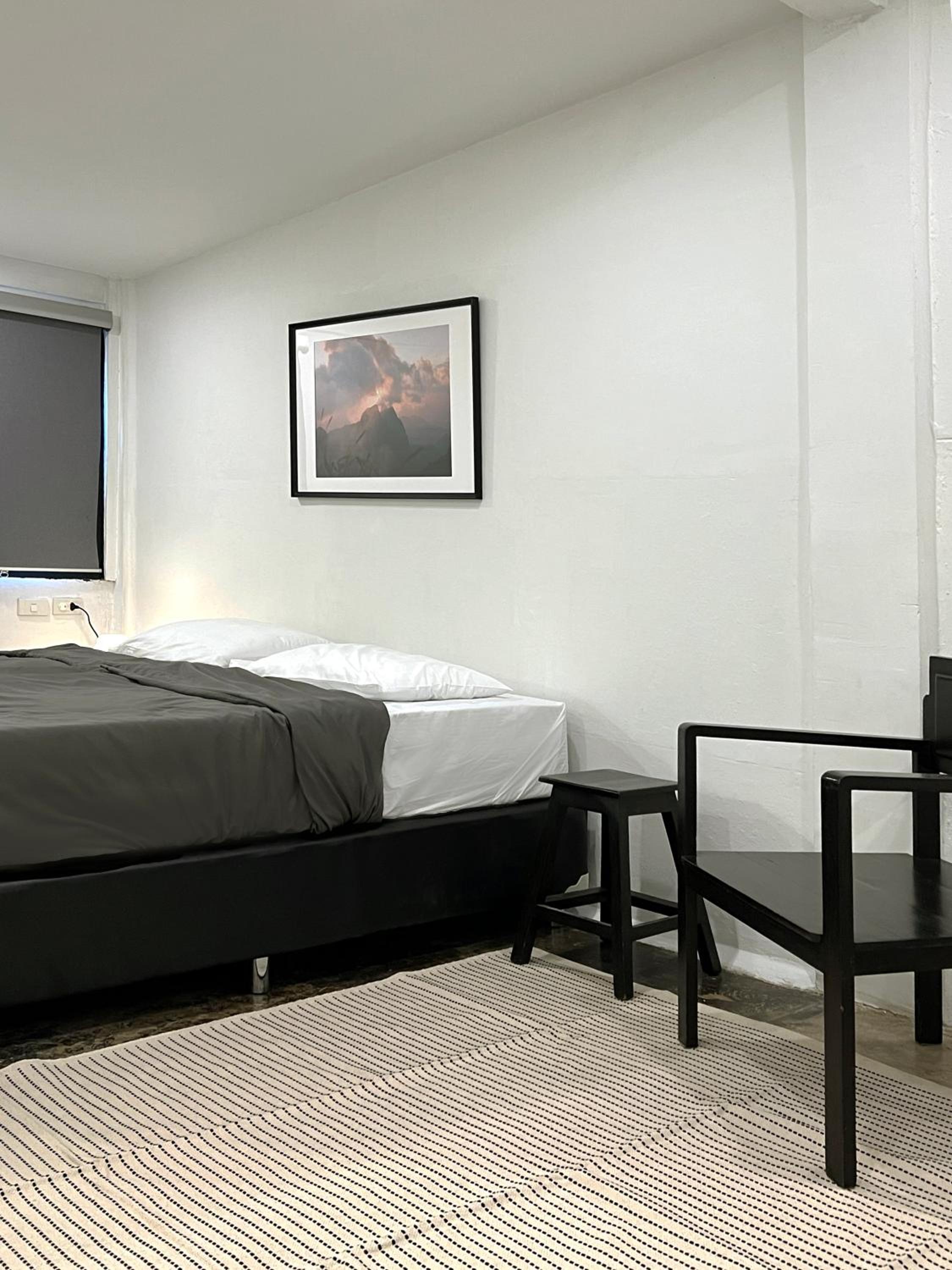 Large Double Room - Photo 6